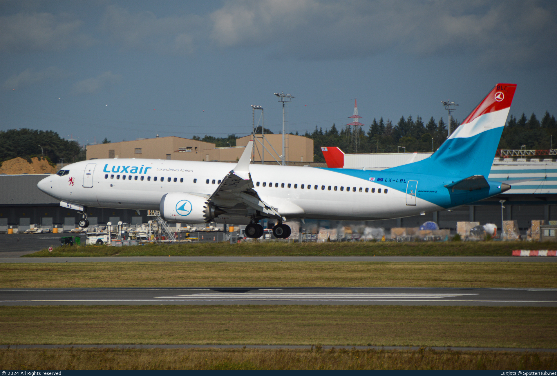 Photo of LX-LBL - Boeing 737 MAX 8 operated by Luxair