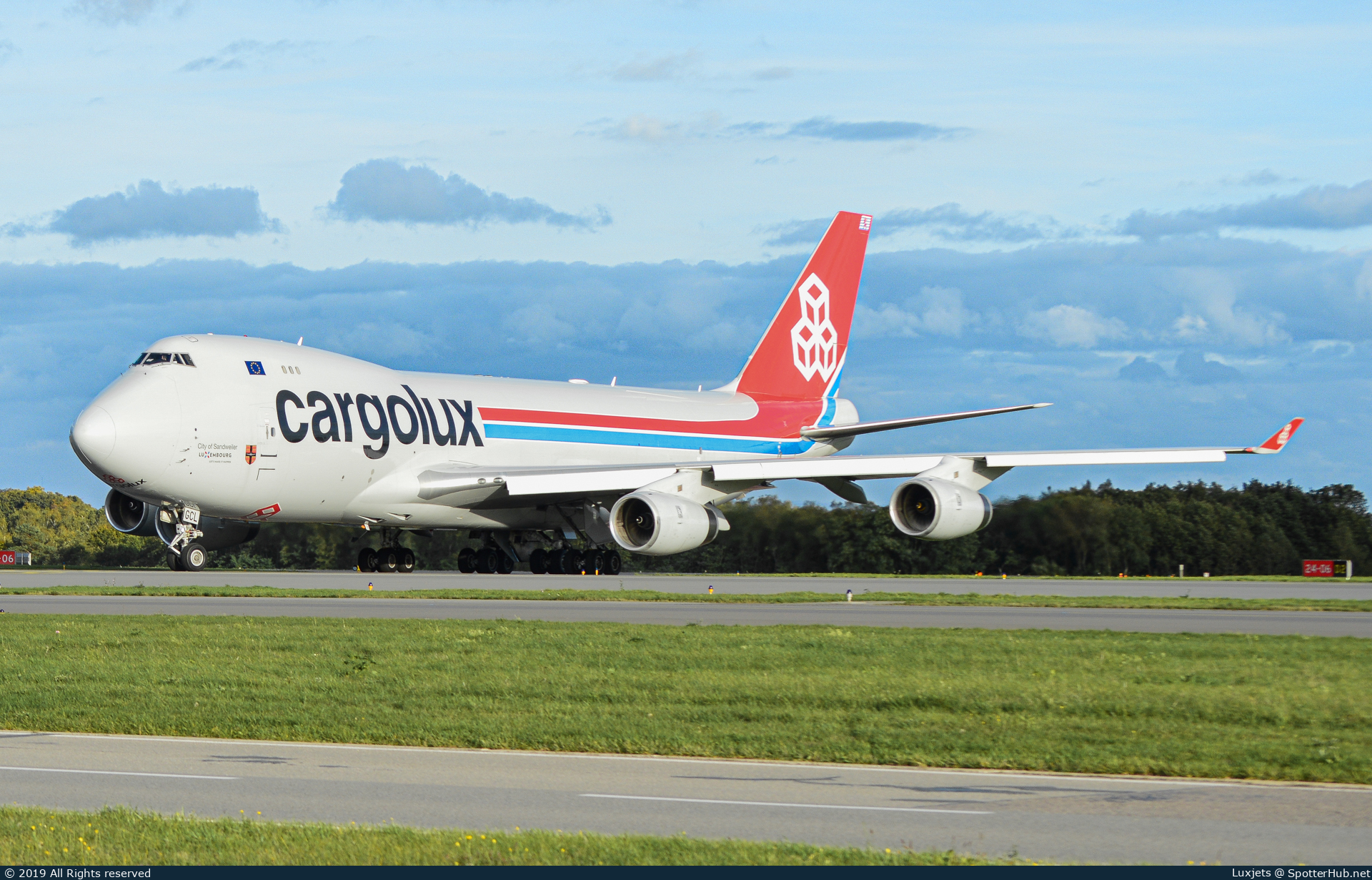 Photo of LX-GCL - Boeing 747-467F operated by Cargolux