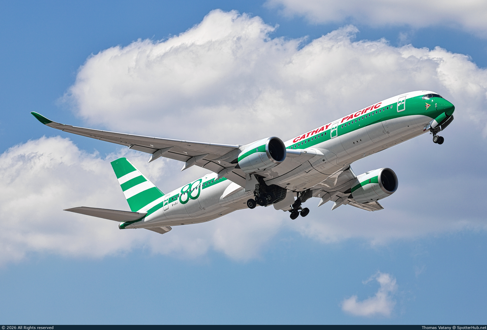 Photo of B-LRJ - Airbus A350-941 operated by Cathay Pacific Airways