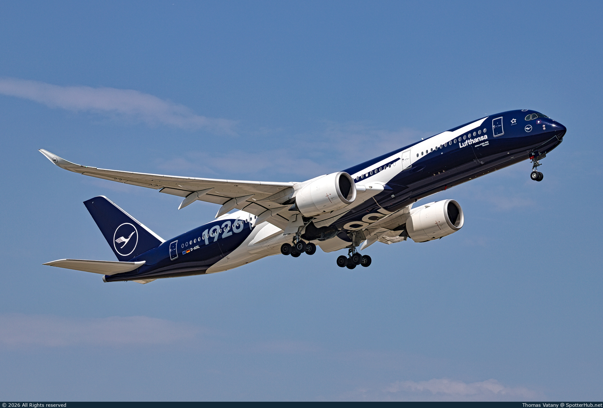Photo of D-AIXL - Airbus A350-941 operated by Lufthansa