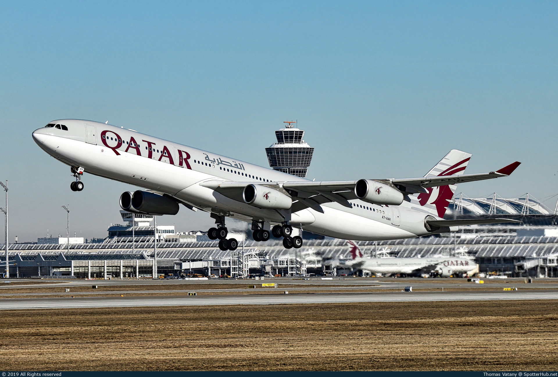 Photo of A7-AAH - Airbus A340-313 operated by Qatar Amiri Flight