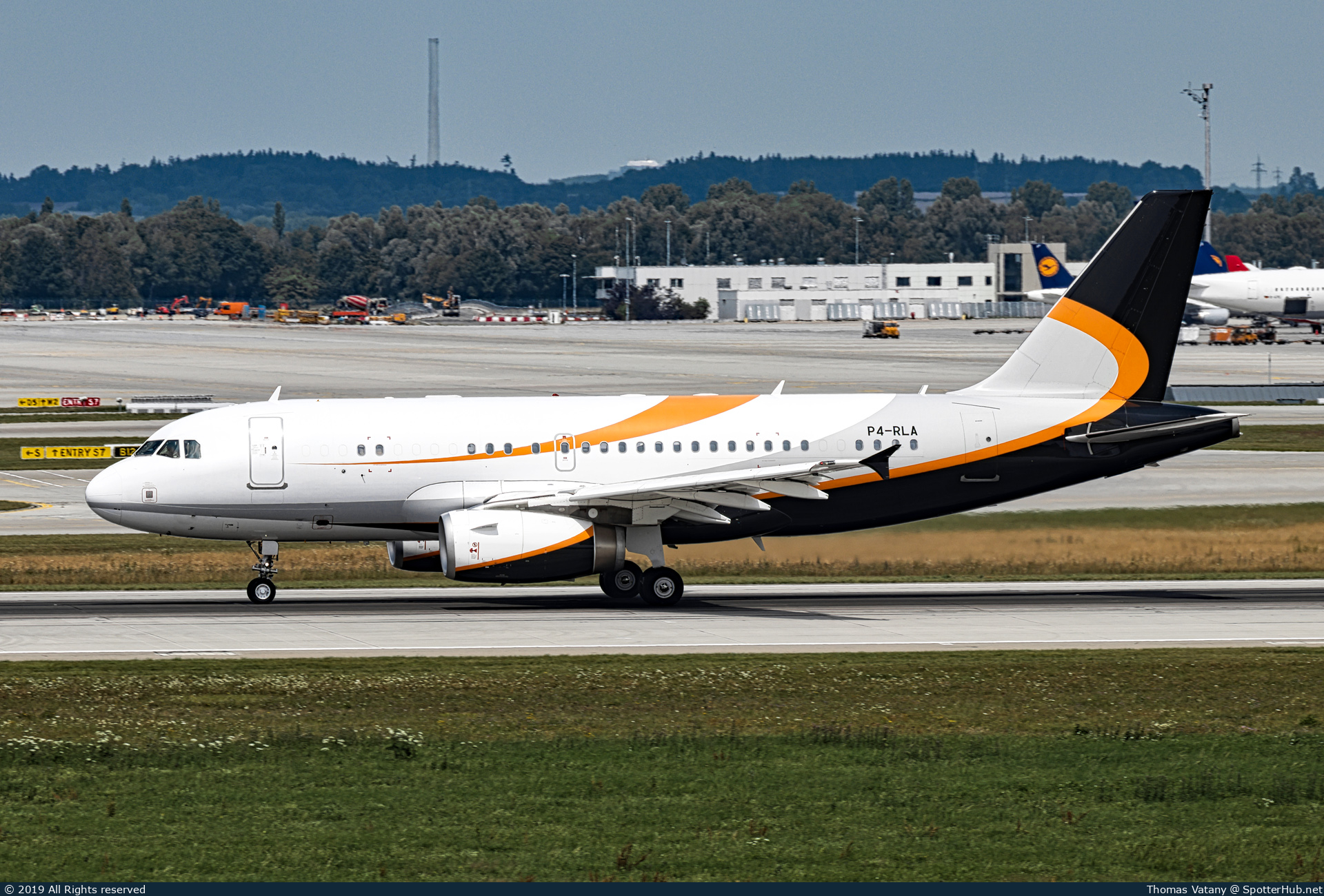 Photo of P4-RLA - Airbus A319-133(CJ) operated by System Capital Management