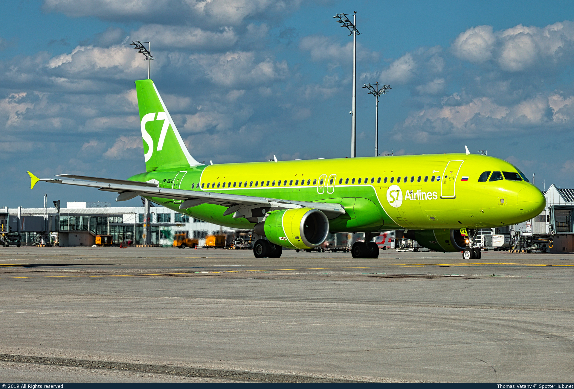 Photo of VP-BCZ - Airbus A320-214 operated by S7 Airlines
