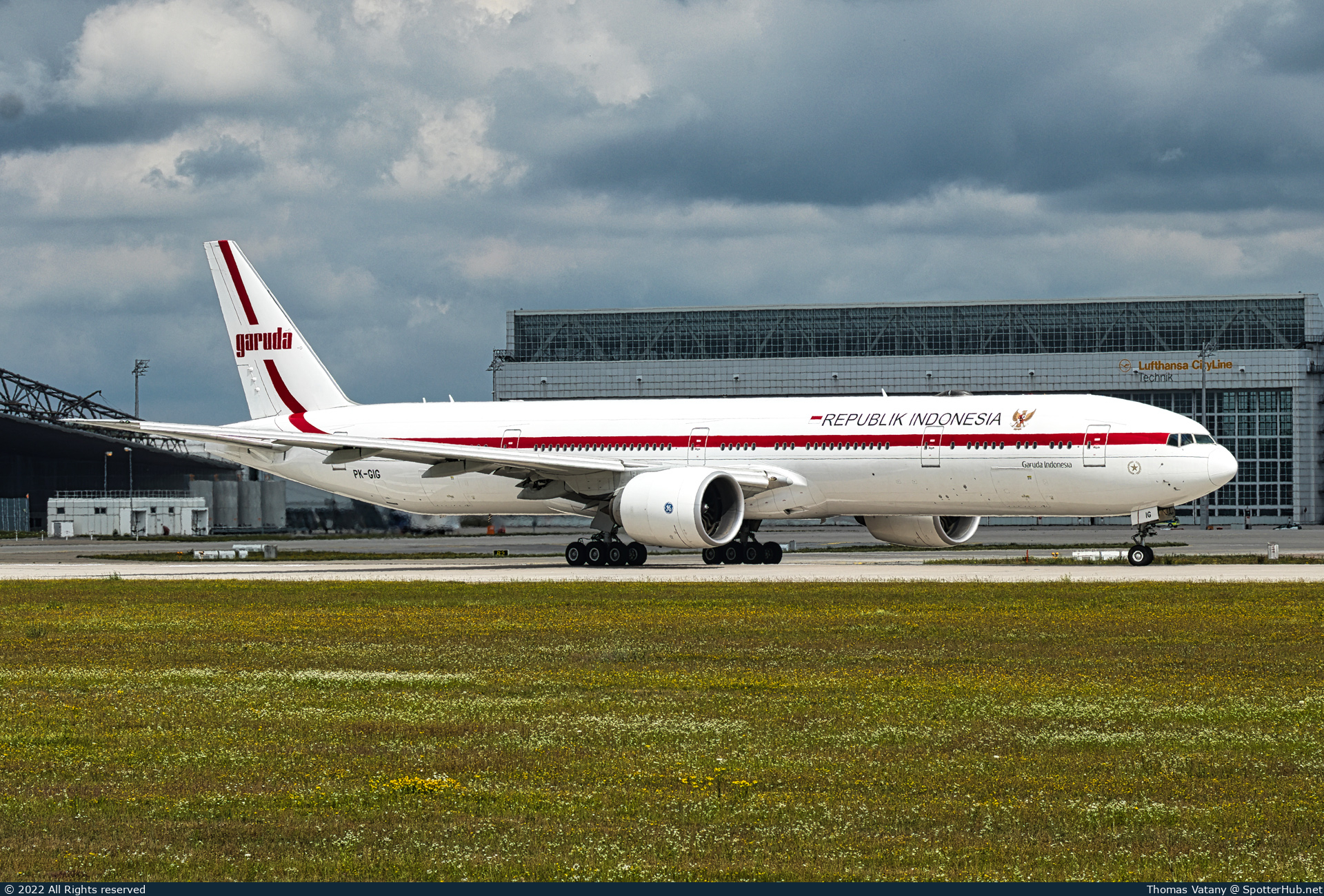 Photo of PK-GIG - Boeing 777-3U3(ER) operated by Government of Indonesia (opb Garuda Indonesia)