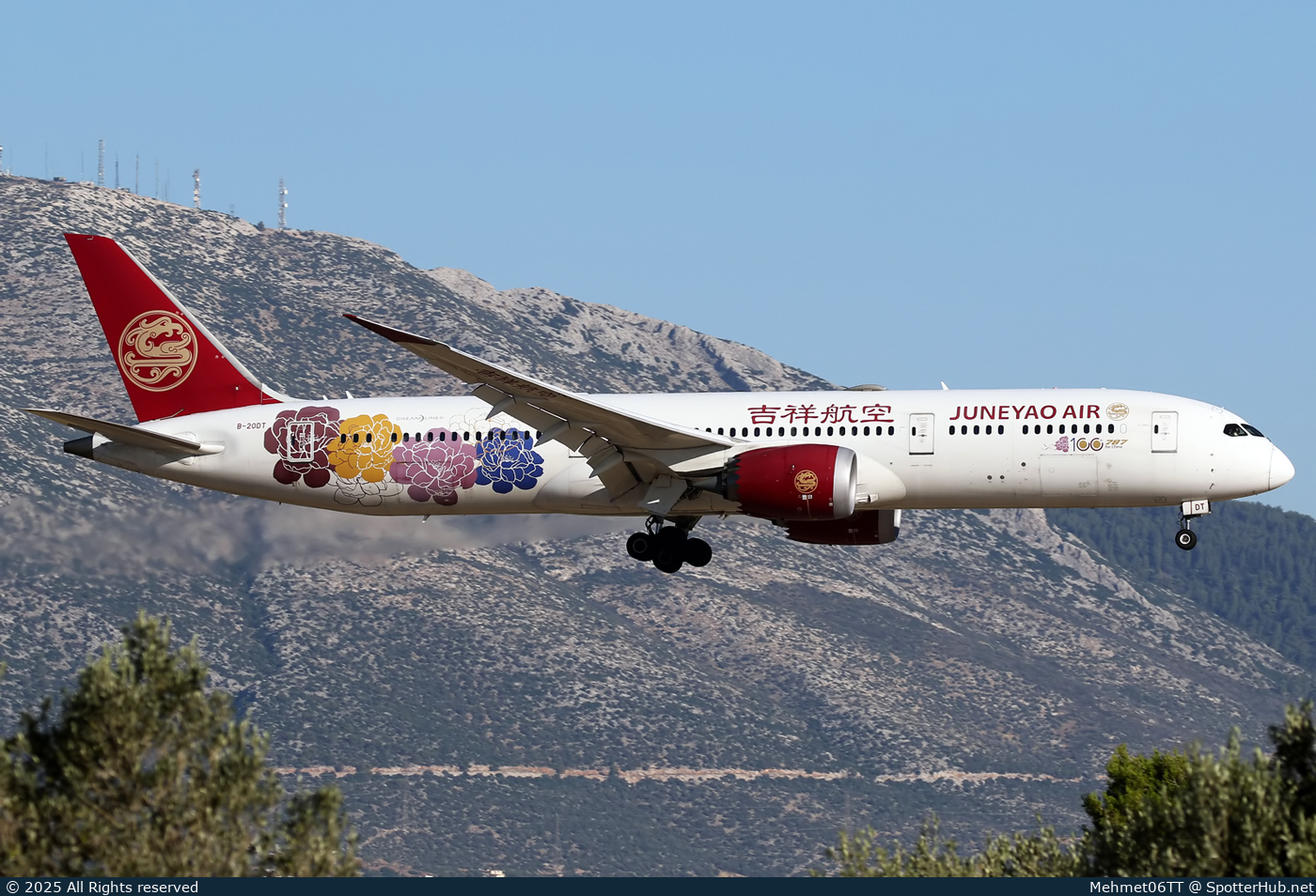 Photo of B-20DT - Boeing 787-9 Dreamliner operated by Juneyao Air