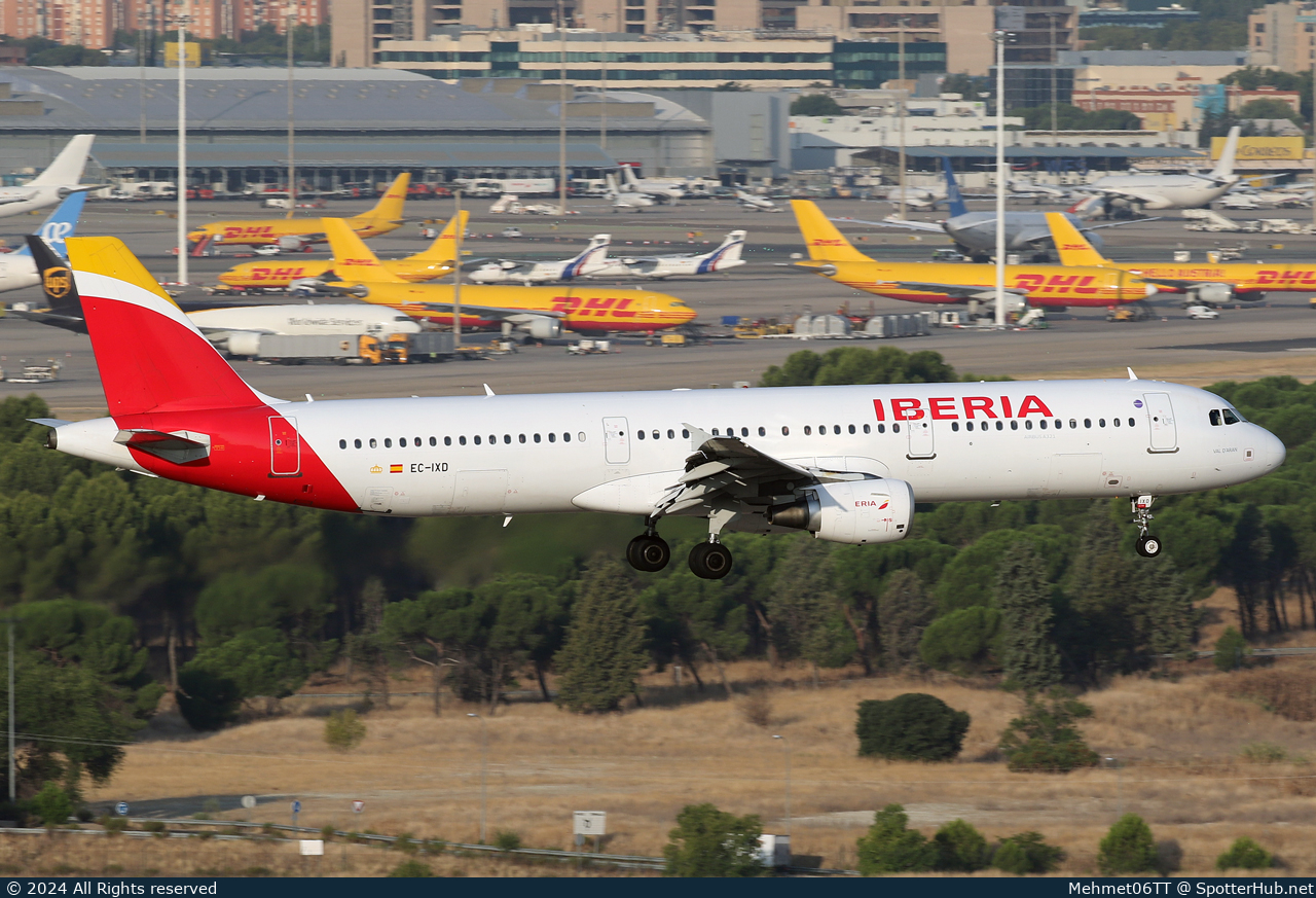 Photo of EC-IXD - Airbus A321-212 operated by Iberia