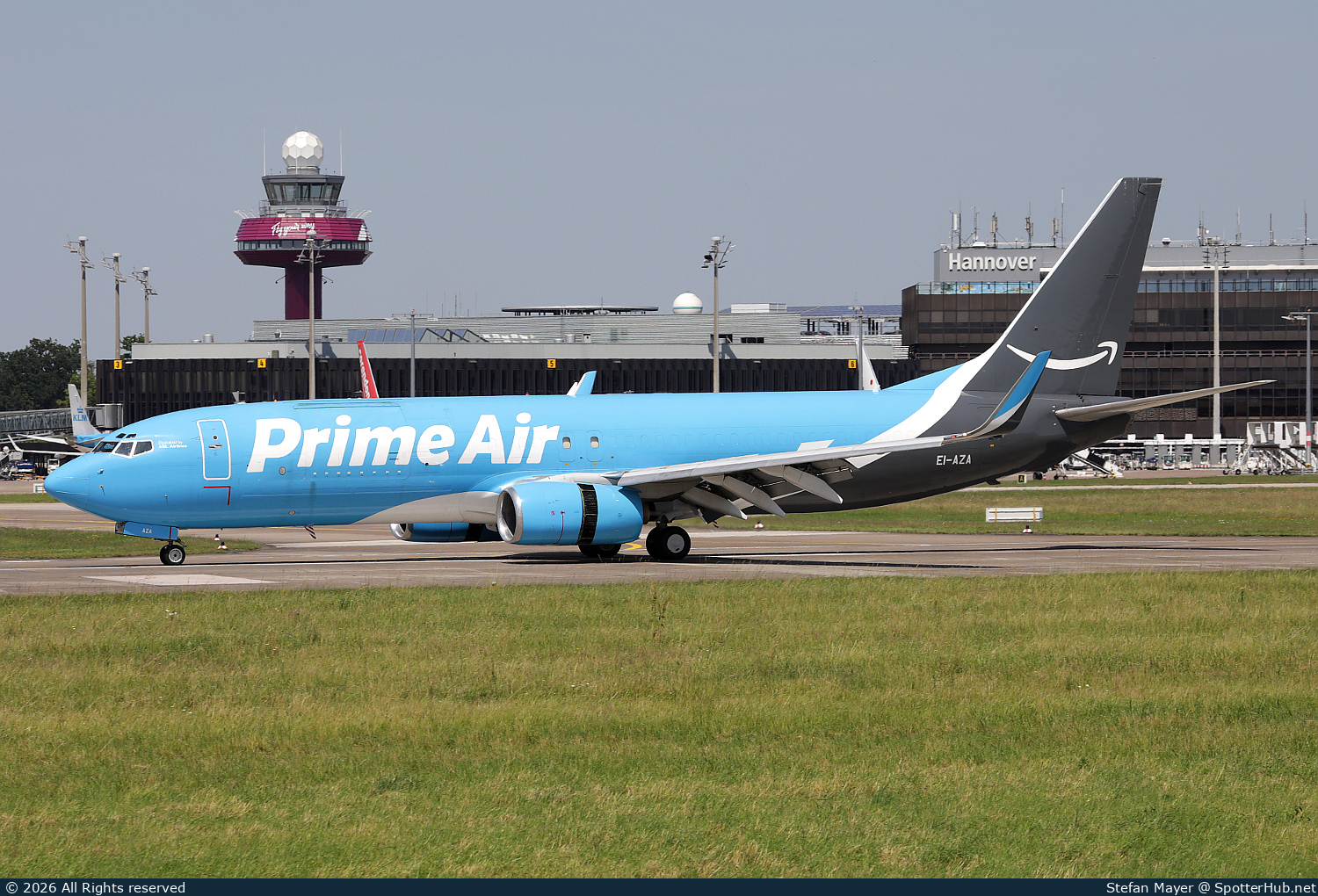 Photo of EI-AZA - Boeing 737-86N(SF) operated by Amazon Prime Air (opb ASL Airlines Ireland)