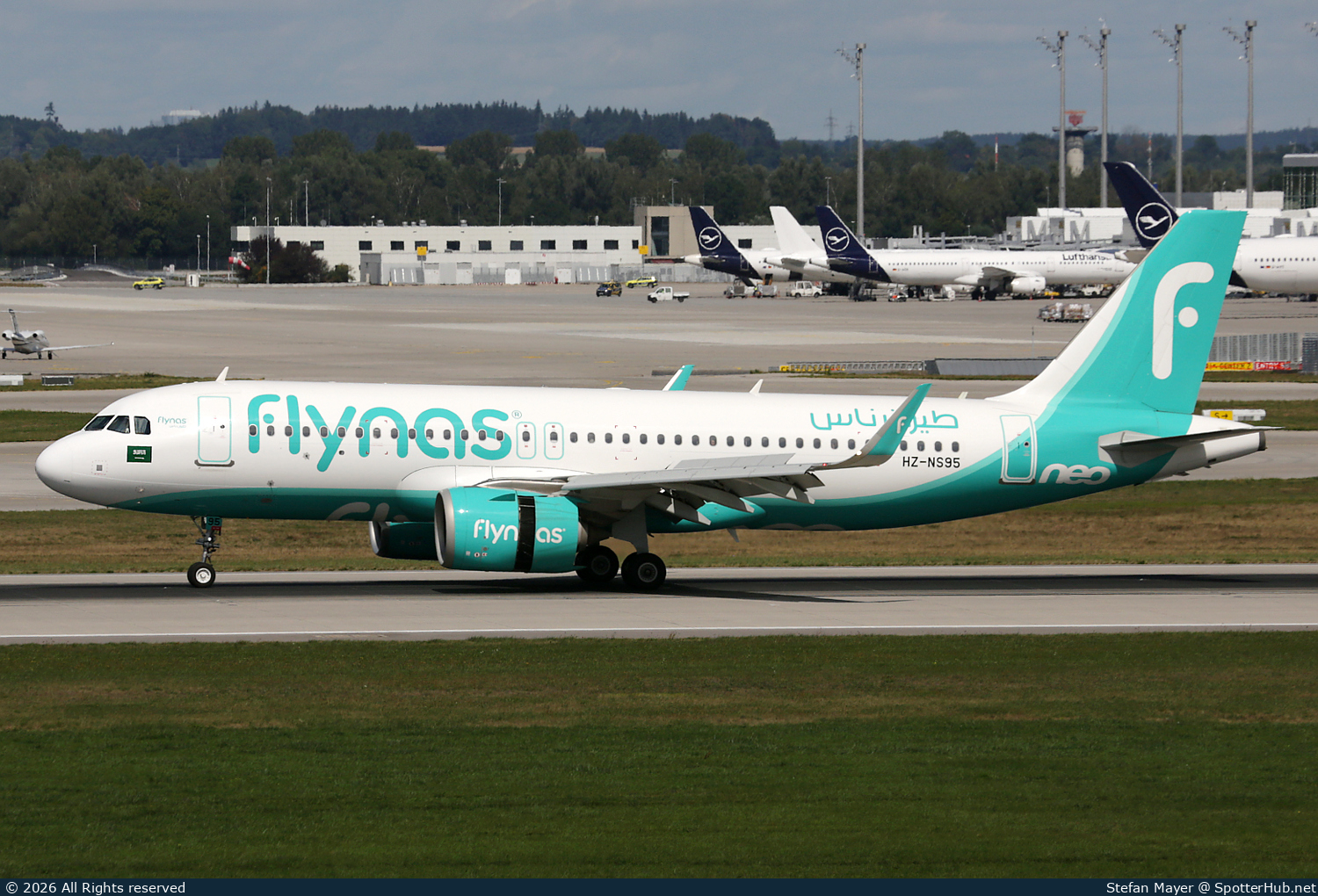 Photo of HZ-NS95 - Airbus A320-251N operated by Flynas