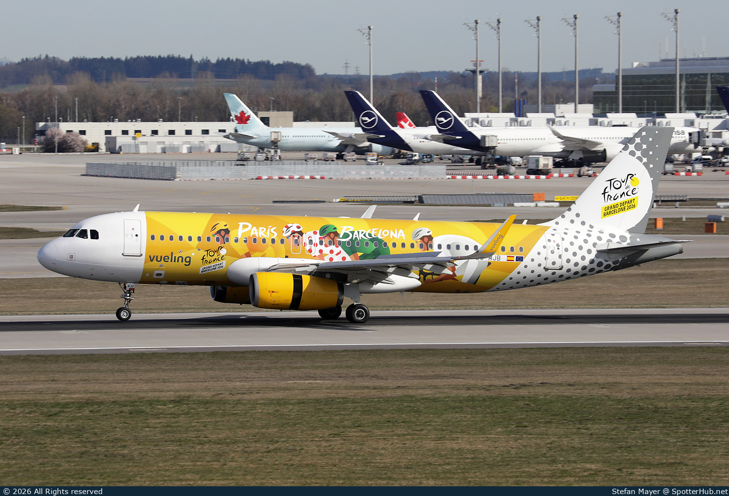 Photo of EC-MJB - Airbus A320-232 operated by Vueling