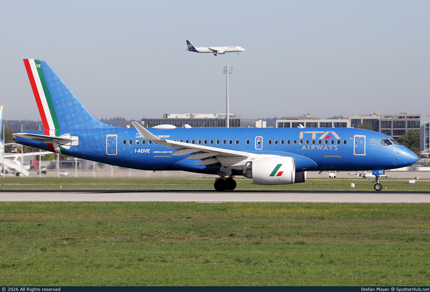 Photo of I-ADVE - Airbus A220-100 operated by ITA Airways