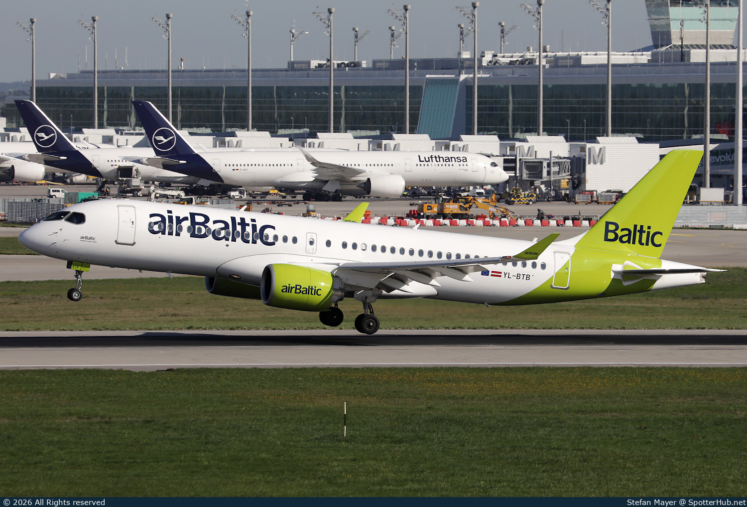 Photo of YL-BTB - Airbus A220-300 operated by airBaltic