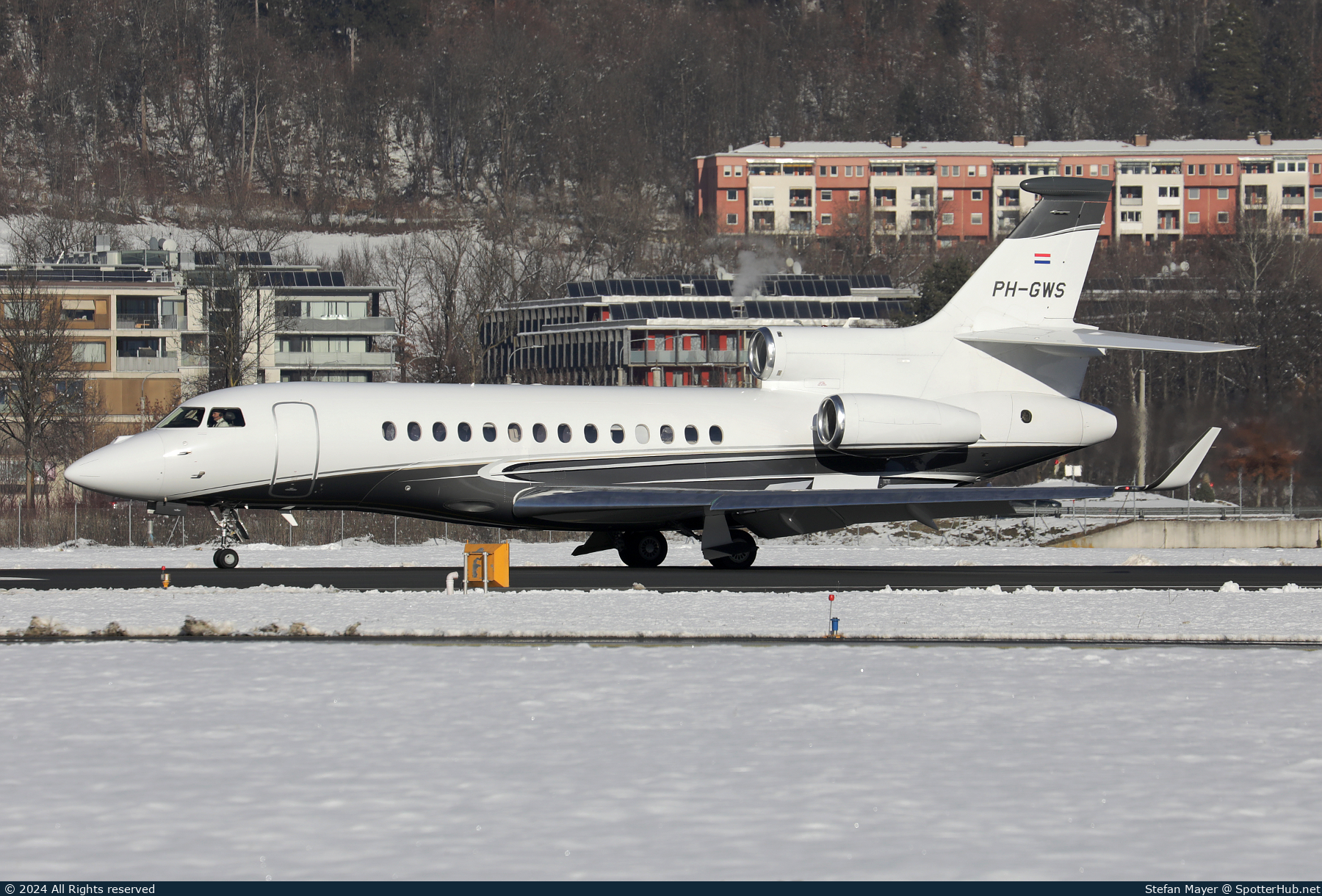 Photo of PH-GWS - Dassault Falcon 7X operated by Flying Group