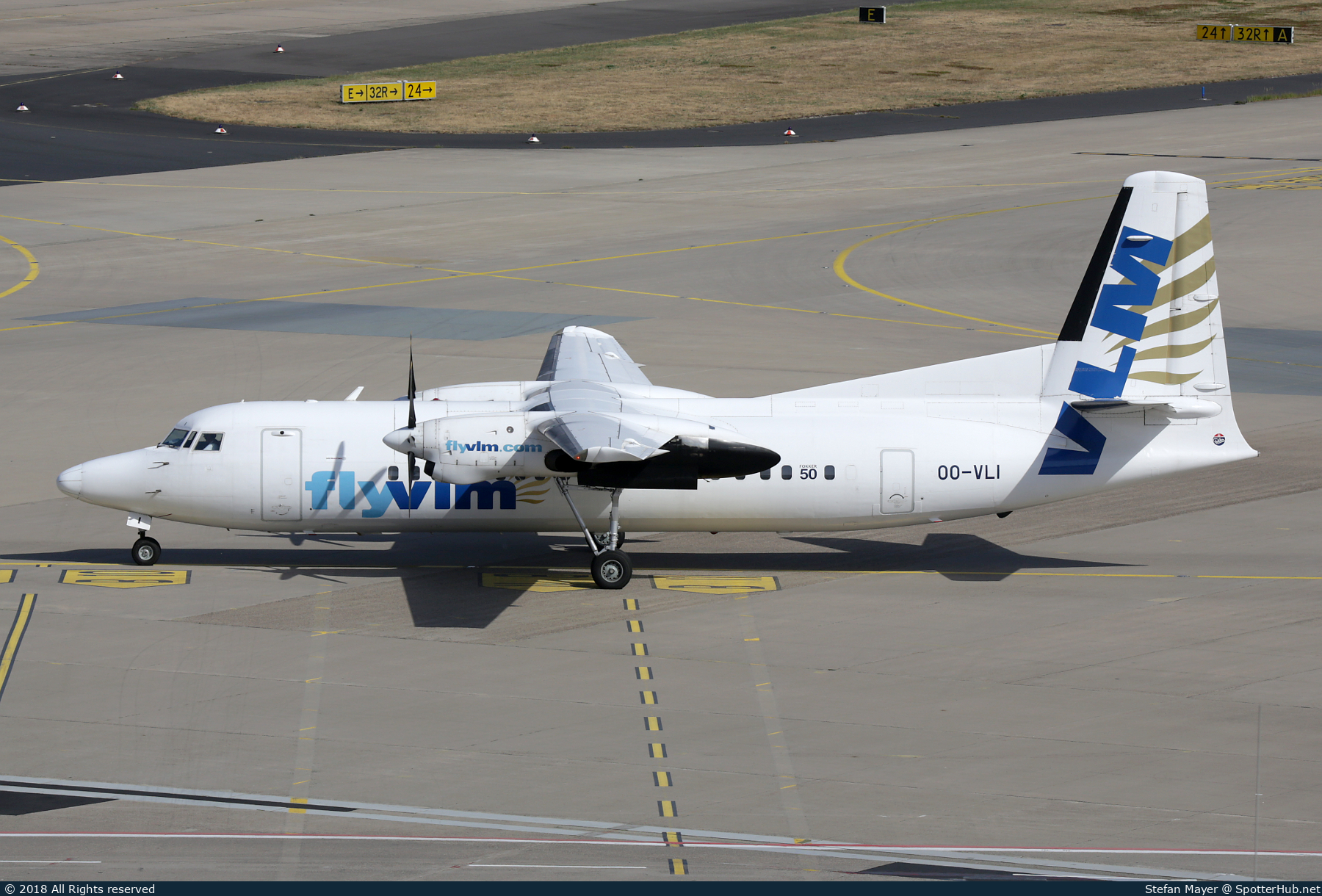 Photo of OO-VLI - Fokker 50 operated by VLM Airlines