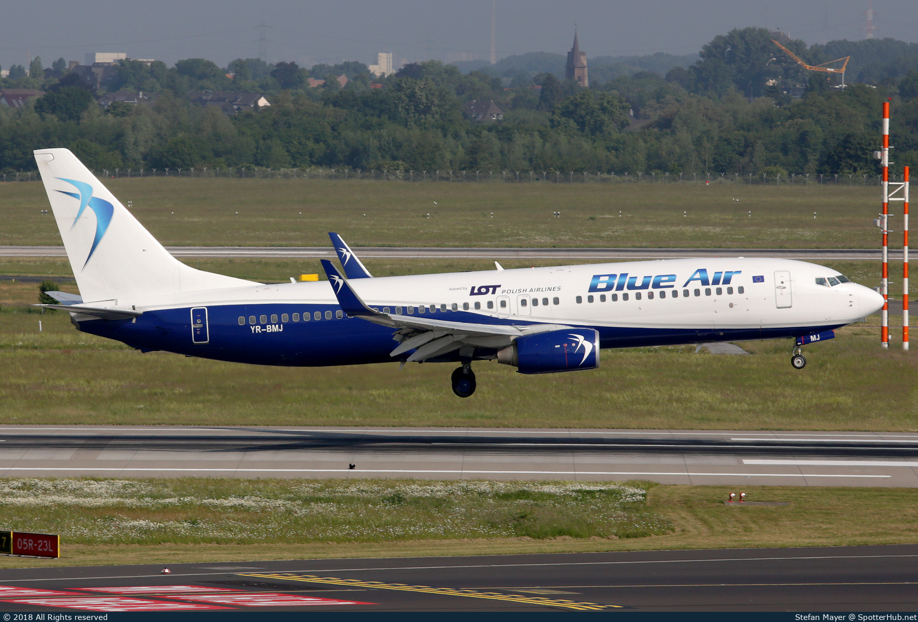 Photo of YR-BMJ - Boeing 737-82R operated by Blue Air