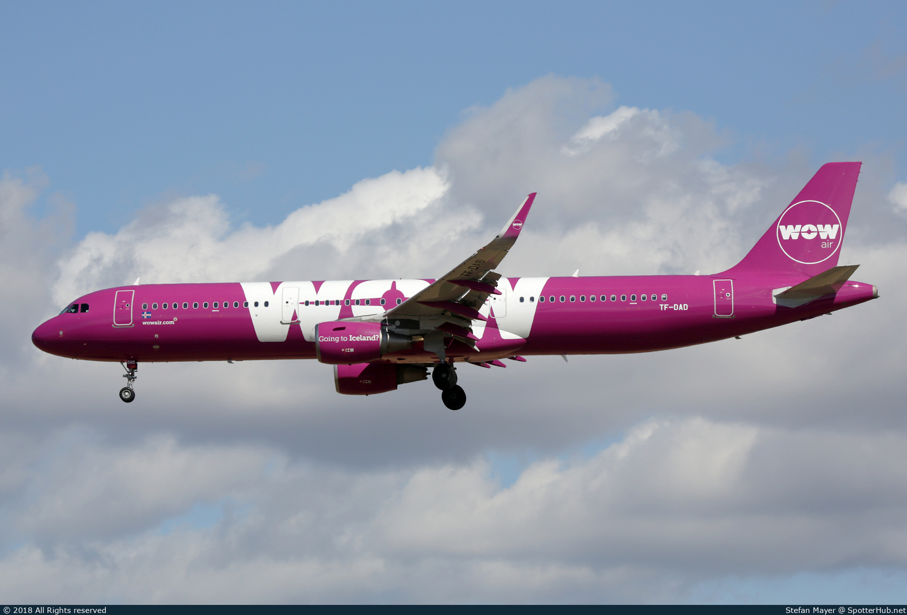 Photo of TF-DAD - Airbus A321-211 operated by WOW air