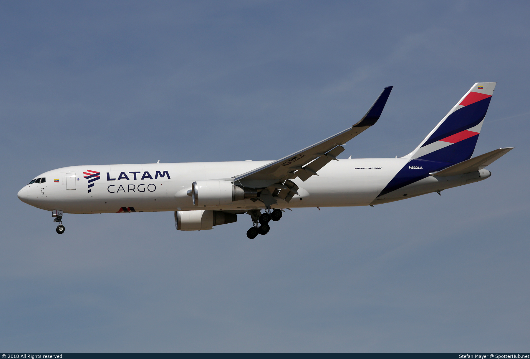 Photo of N532LA - Boeing 767-316F operated by LATAM Cargo Colombia