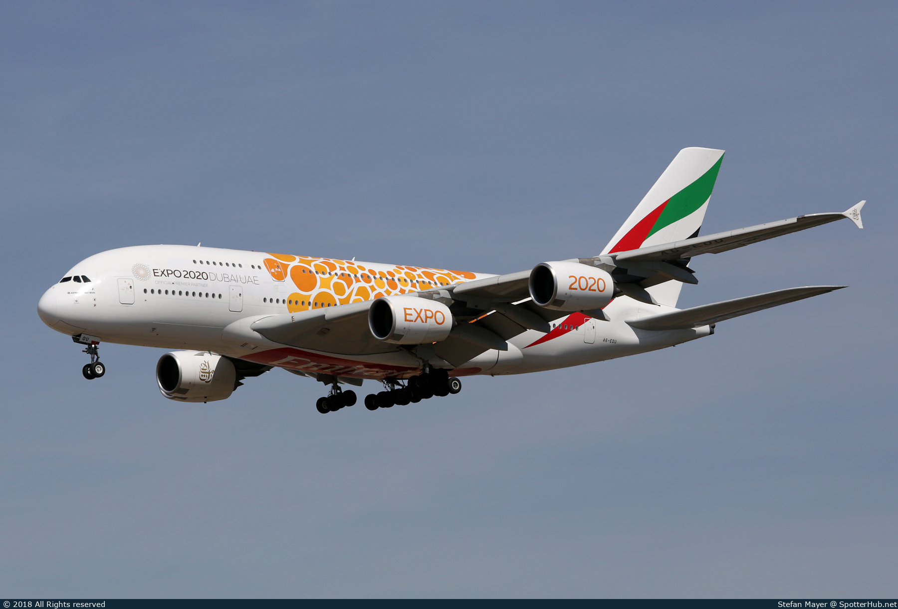 Photo of A6-EOU - Airbus A380-861 operated by Emirates