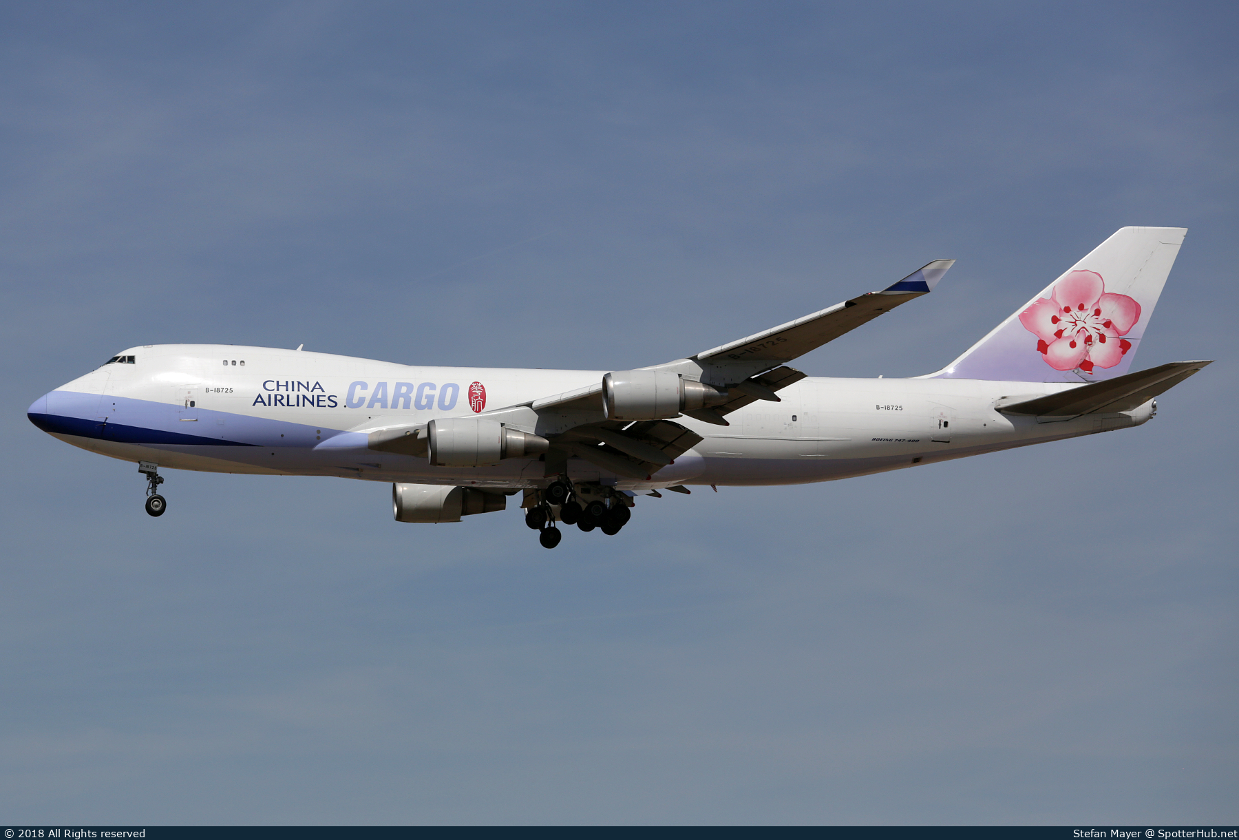 Photo of B-18725 - Boeing 747-409F operated by China Airlines Cargo