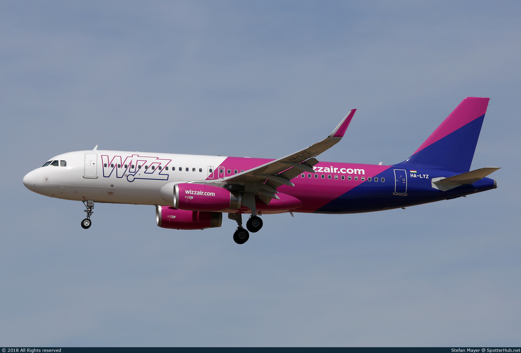 Photo of HA-LYZ - Airbus A320-232 operated by Wizz Air