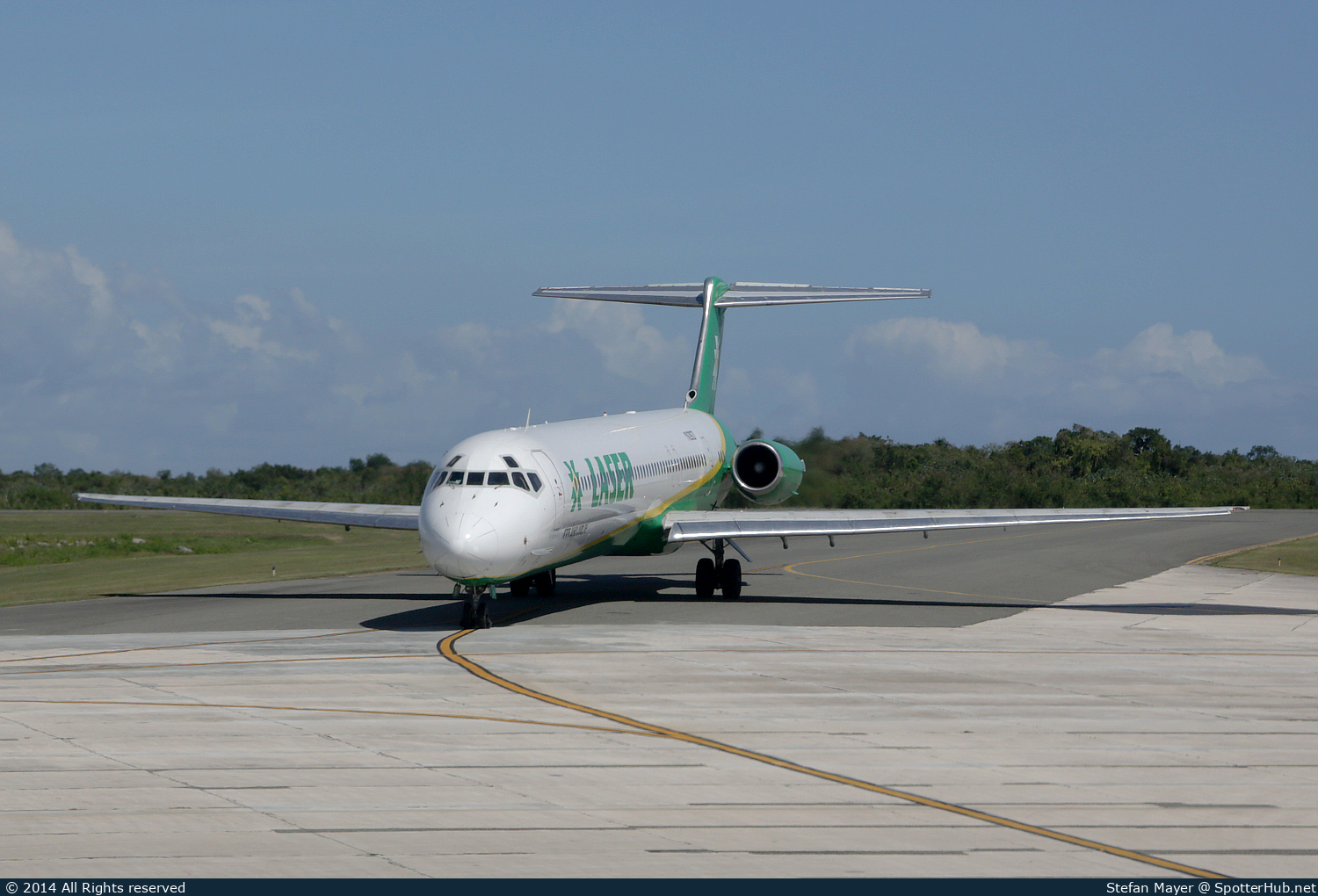 Photo of YV2927 - McDonnell Douglas MD-82 operated by LASER Airlines