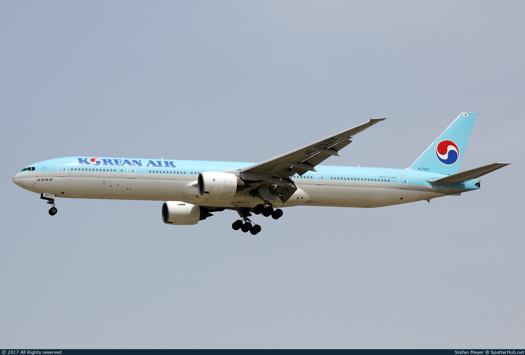 Photo of HL7533 - Boeing 777-3B5 operated by Korean Air