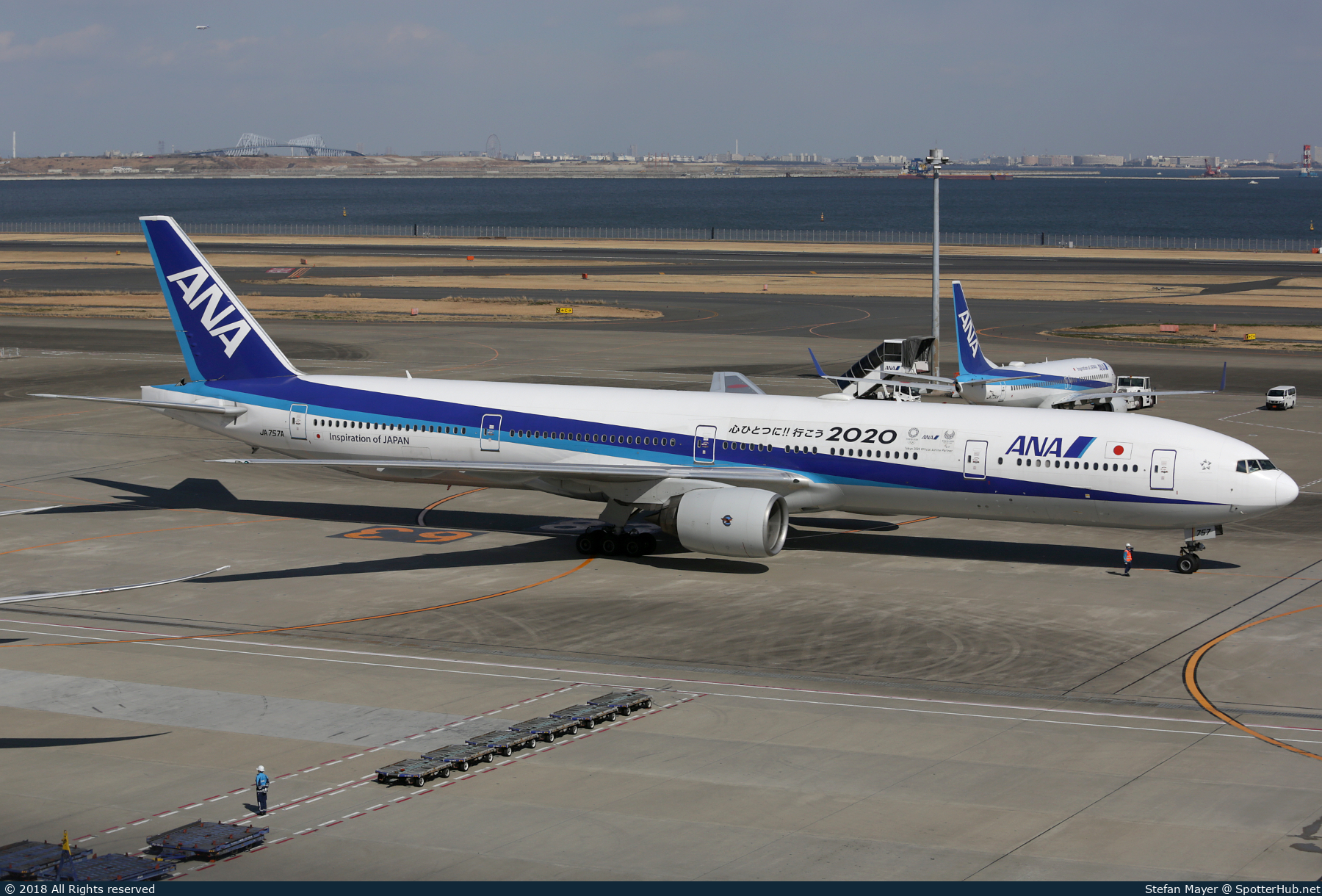 Photo of JA757A - Boeing 777-381 operated by ANA All Nippon Airways