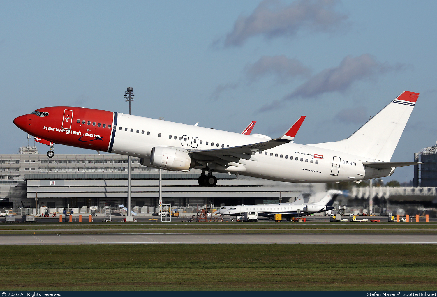 Photo of SE-RPI - Boeing 737-8JP operated by Norwegian Air Sweden