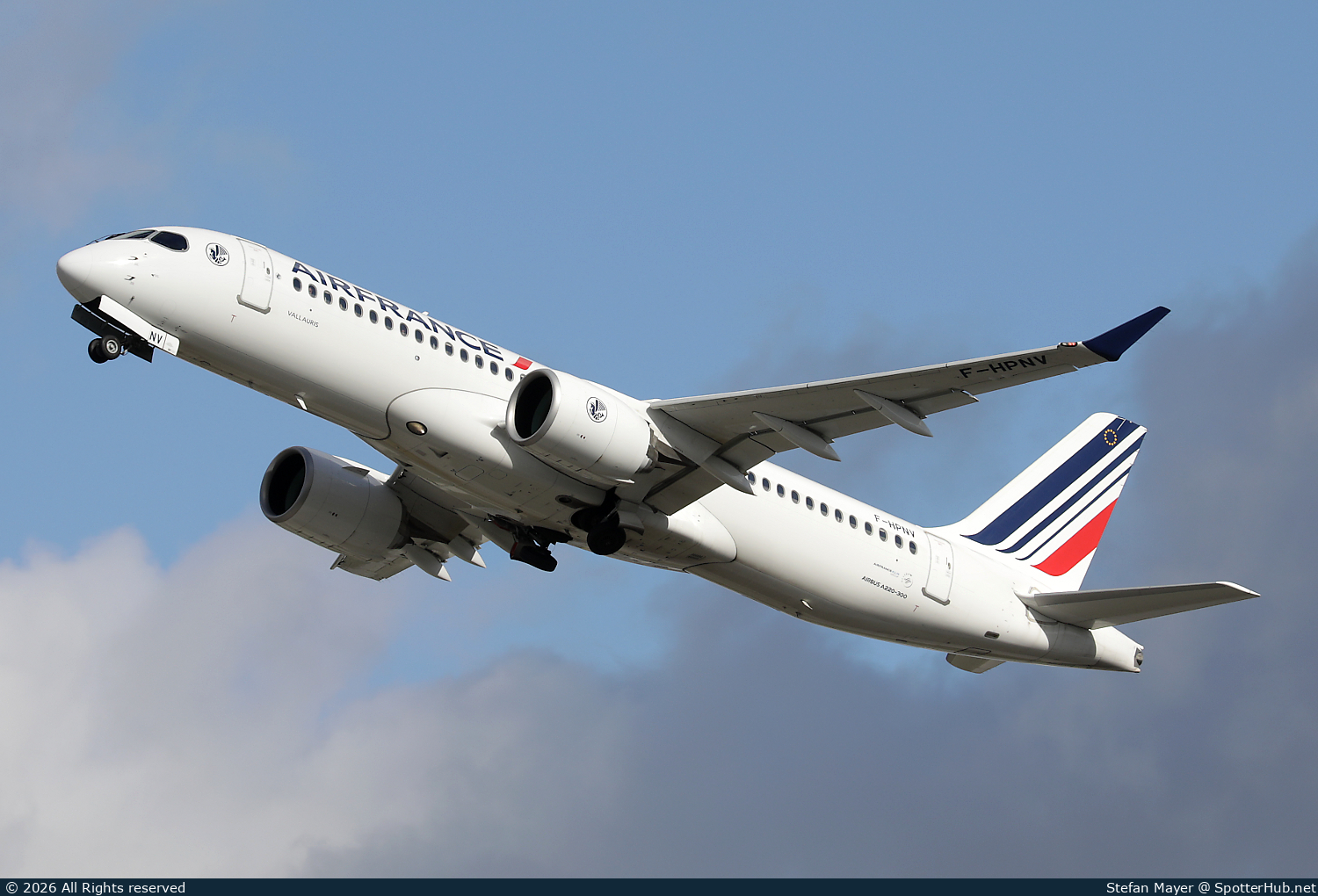 Photo of F-HPNV - Airbus A220-300 operated by Air France