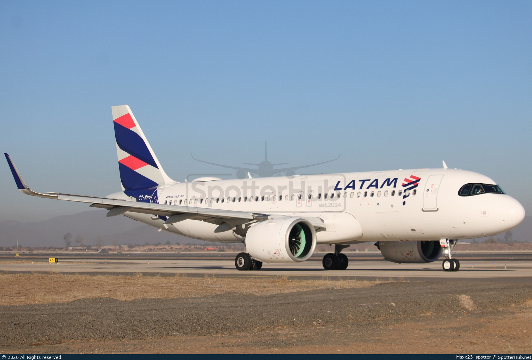 Photo of CC-BHU - Airbus A320-271N operated by LATAM Airlines