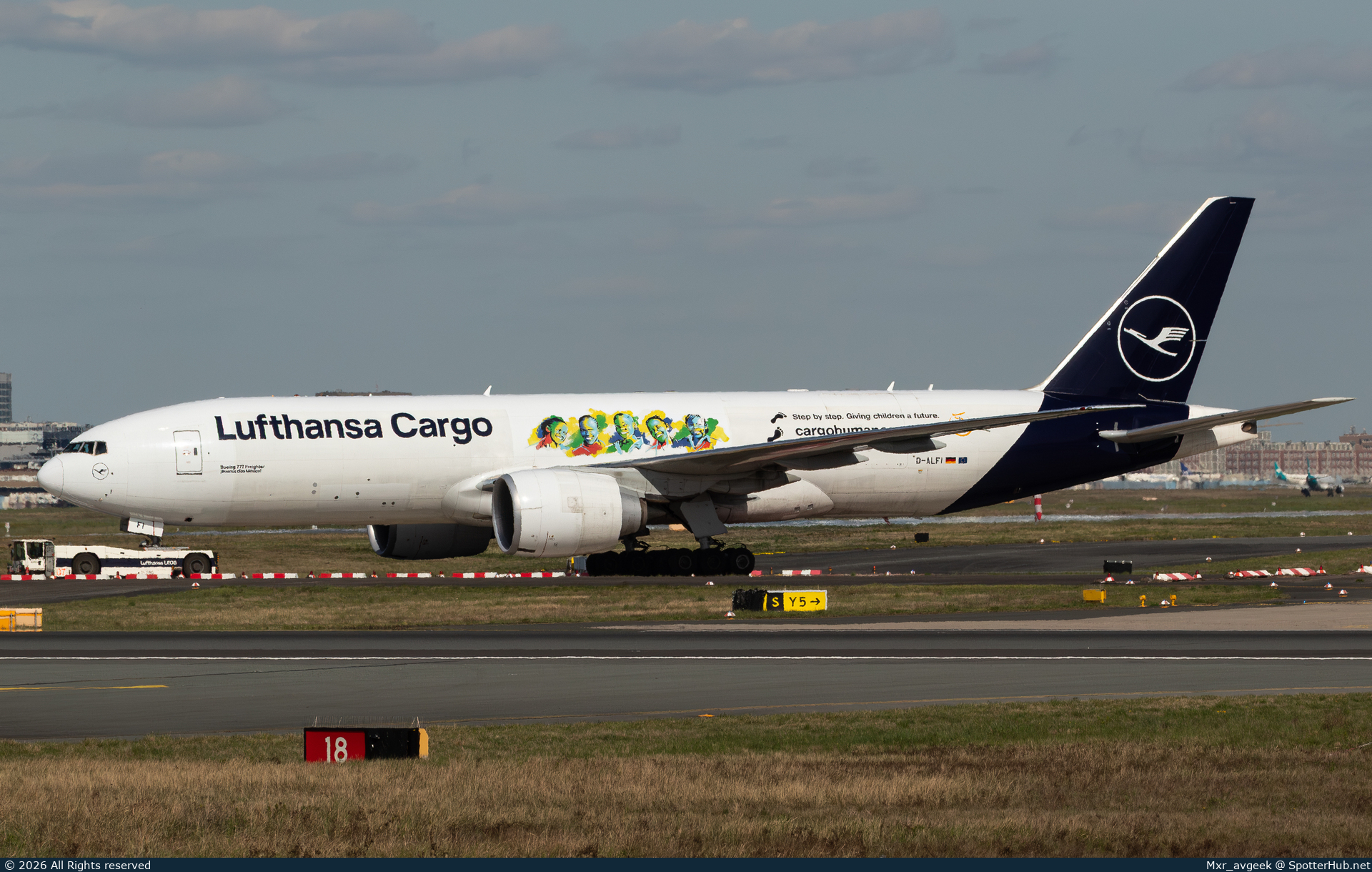 Photo of D-ALFI - Boeing 777-FBT operated by Lufthansa Cargo