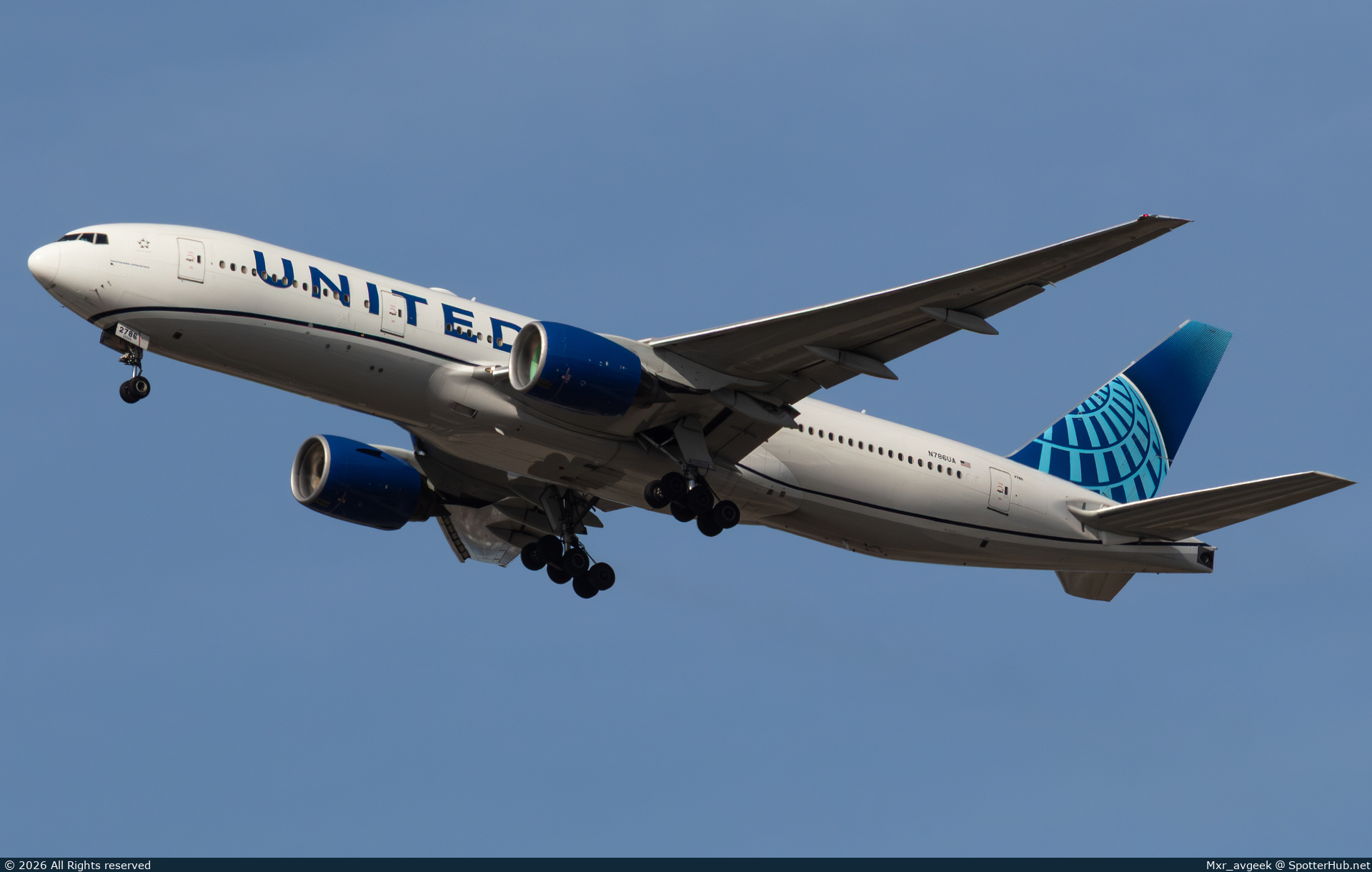 Photo of N786UA - Boeing 777-222(ER) operated by United Airlines