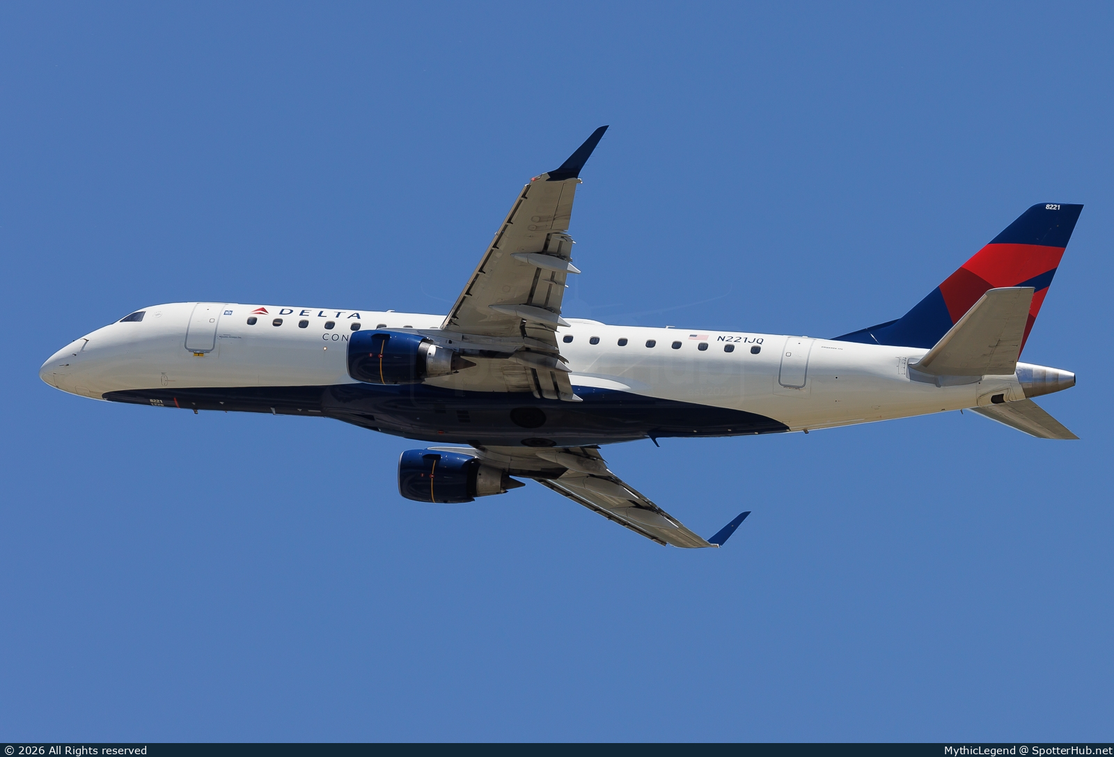 Photo of N221JQ - Embraer ERJ-175LR operated by Delta Connection (opb Republic Airways)