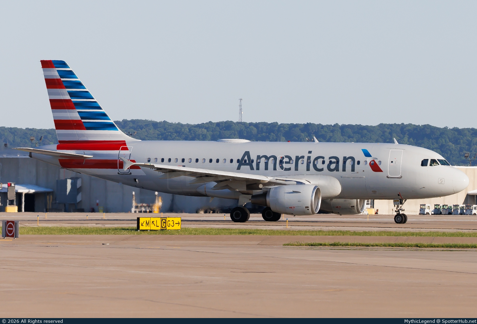 Photo of N724UW - Airbus A319-112 operated by American Airlines