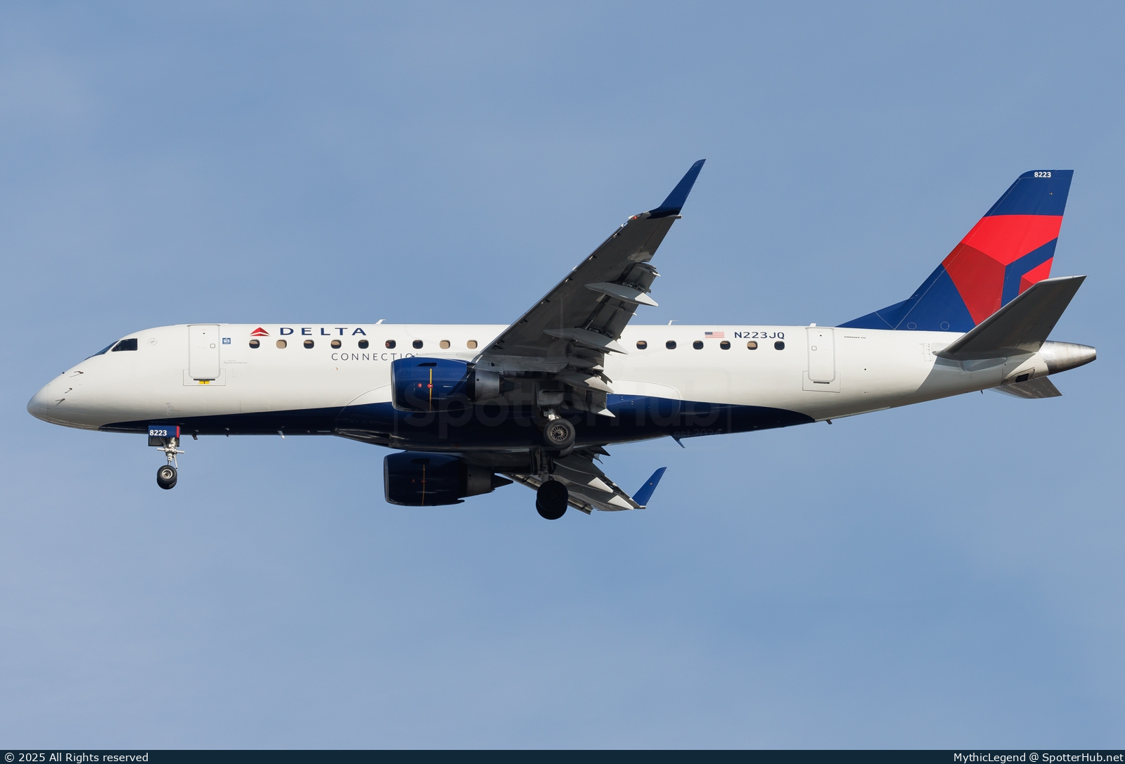 Photo of N223JQ - Embraer ERJ-175LR operated by Delta Connection (opb Republic Airways)