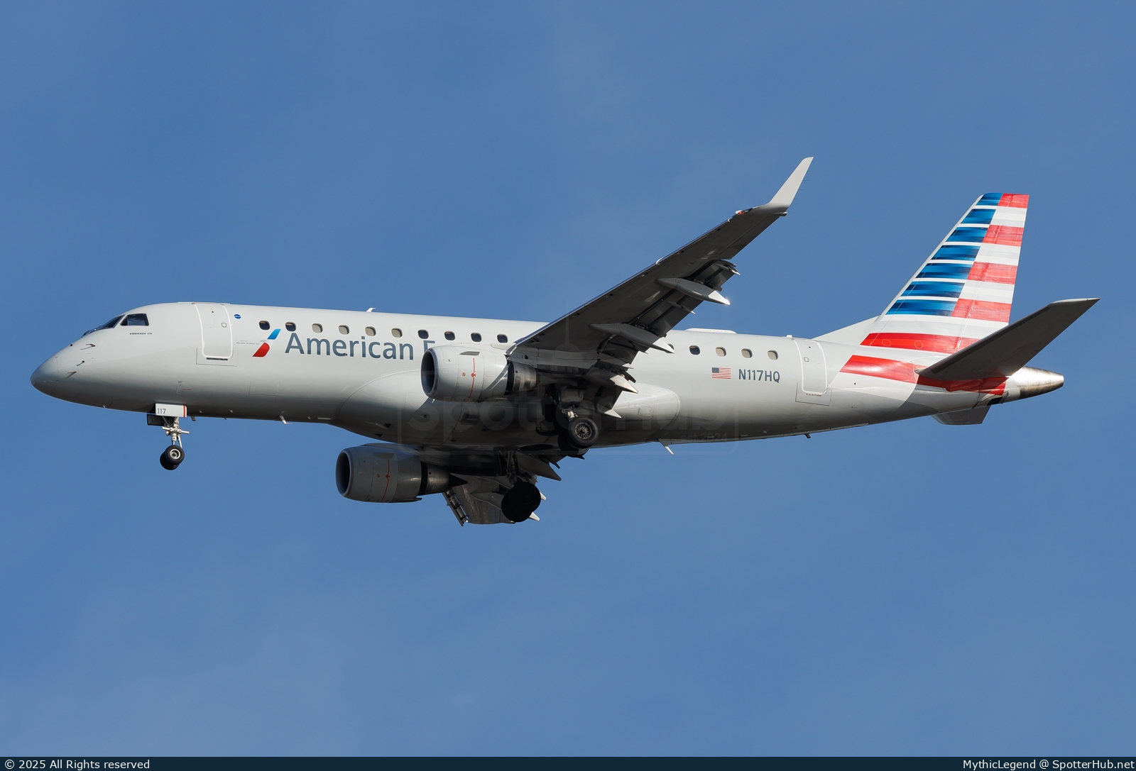 Photo of N117HQ - Embraer ERJ-175LR operated by American Eagle (opb Republic Airways)