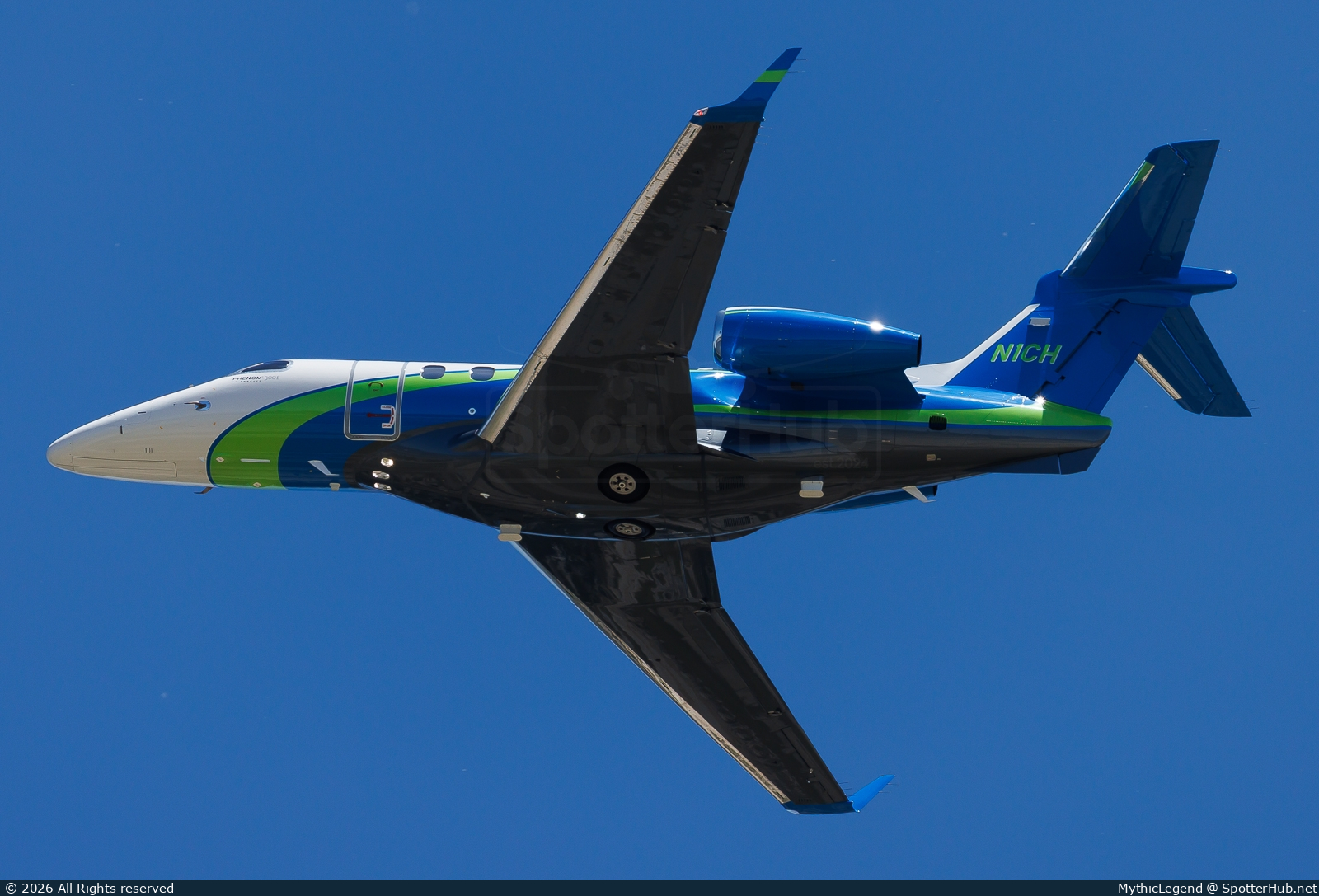 Photo of N1CH - Embraer Phenom 300E operated by Clayton Homes