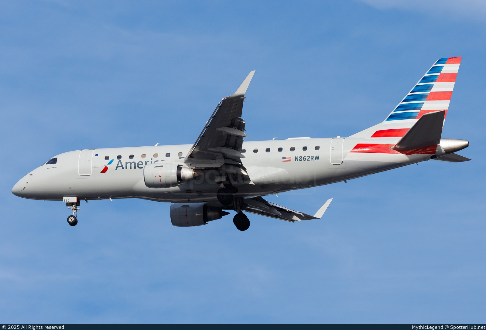 Photo of N862RW - Embraer ERJ-170SE operated by American Eagle (opb Republic Airways)