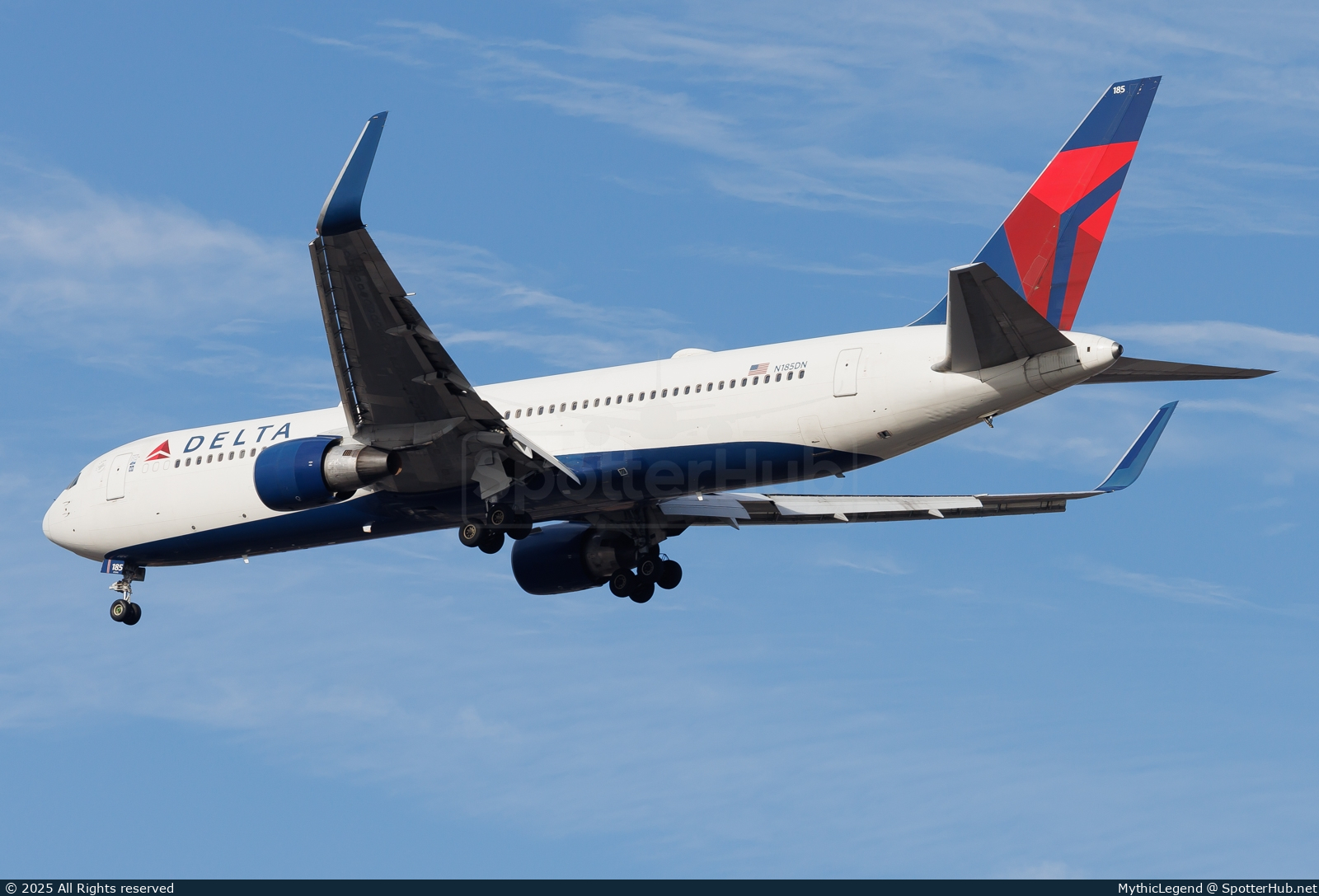 Photo of N185DN - Boeing 767-332(ER) operated by Delta Air Lines