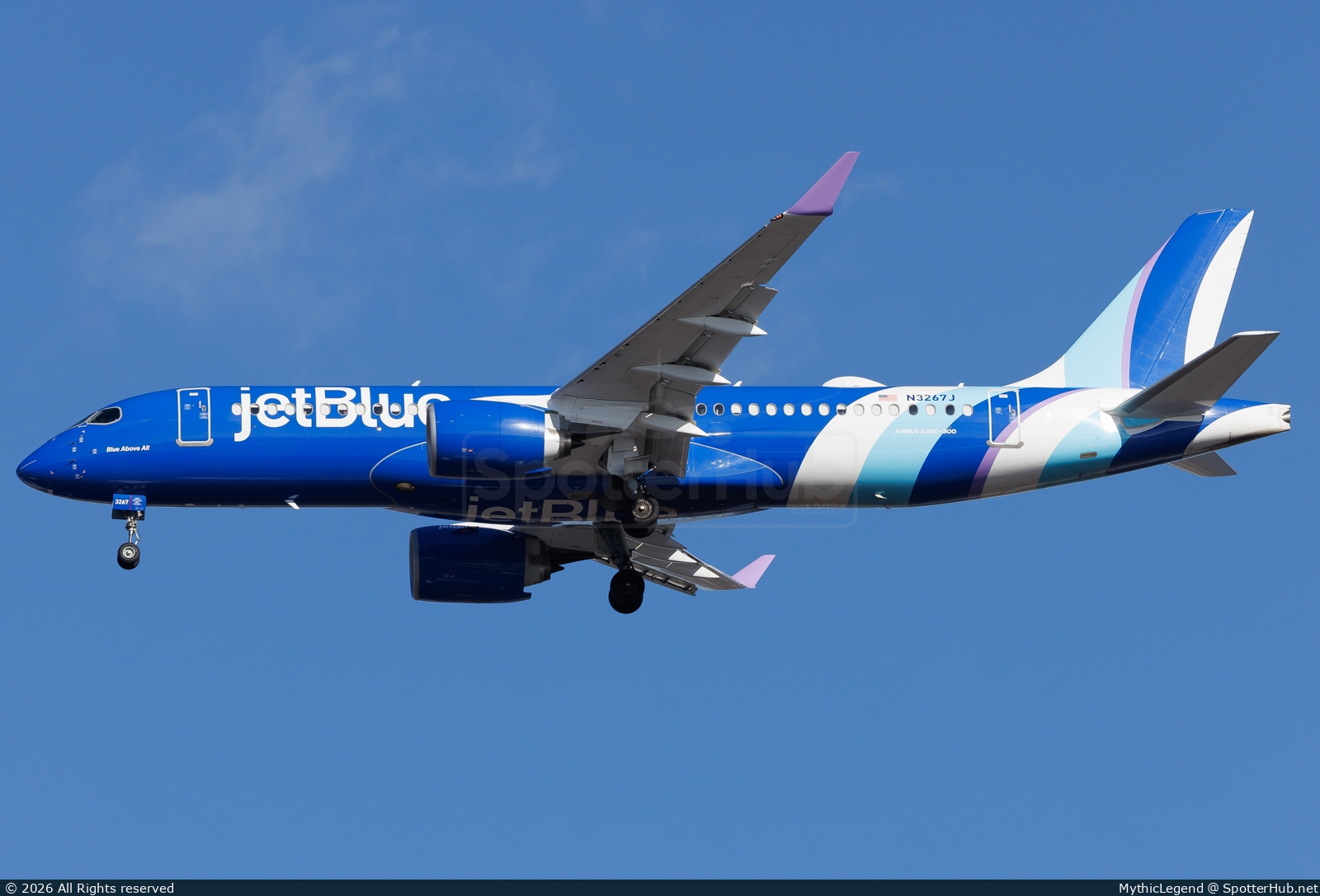 Photo of N3267J - Airbus A220-300 operated by jetBlue Airways