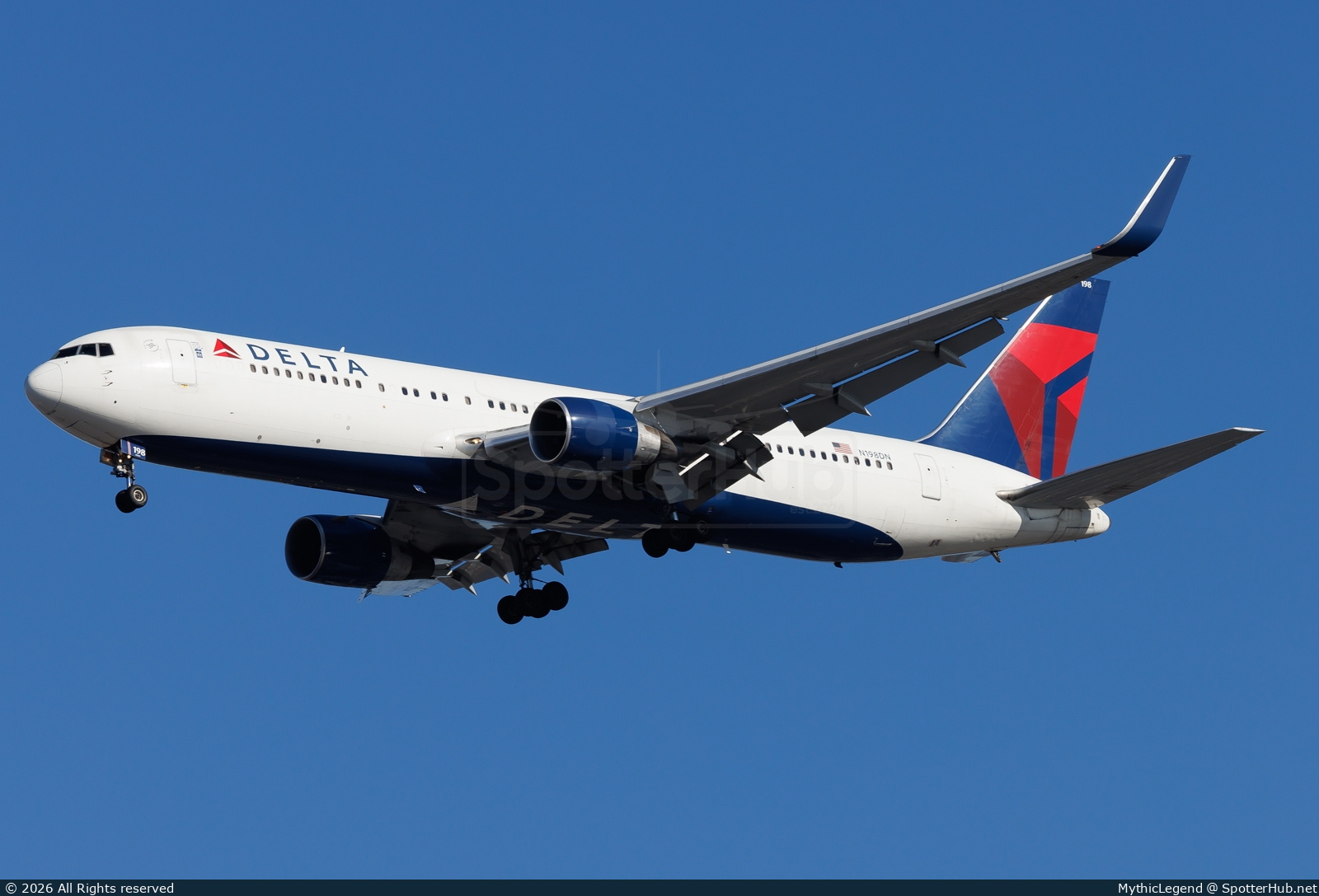 Photo of N198DN - Boeing 767-332(ER) operated by Delta Air Lines