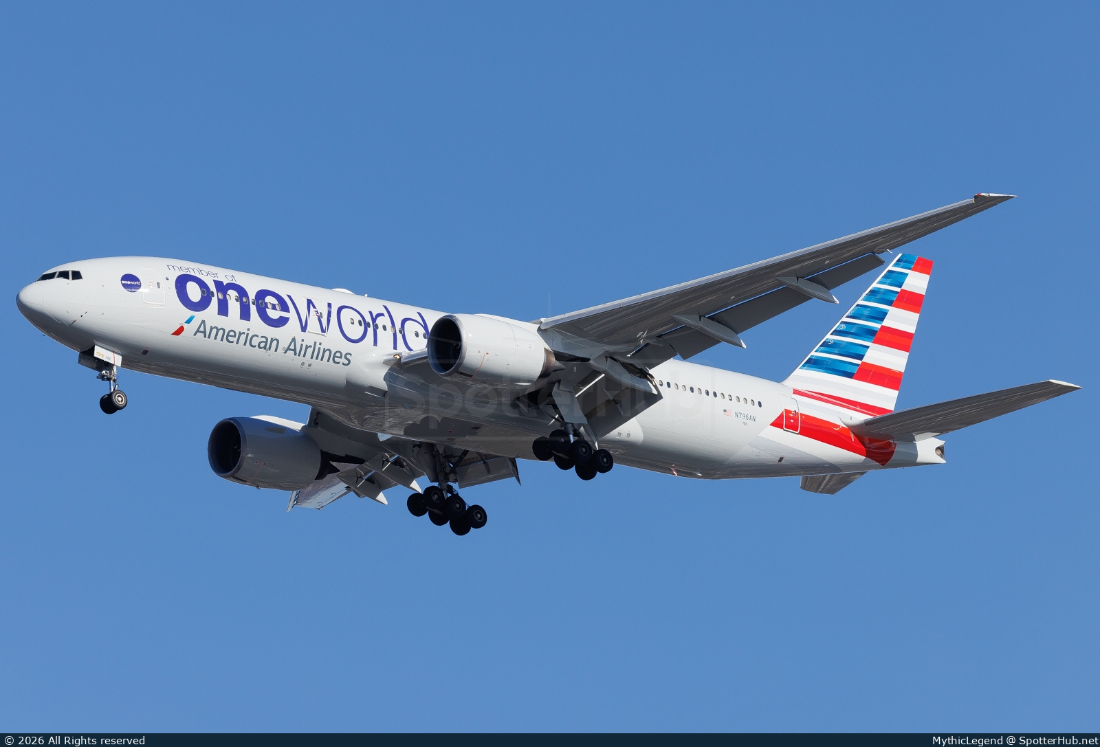 Photo of N796AN - Boeing 777-223(ER) operated by American Airlines