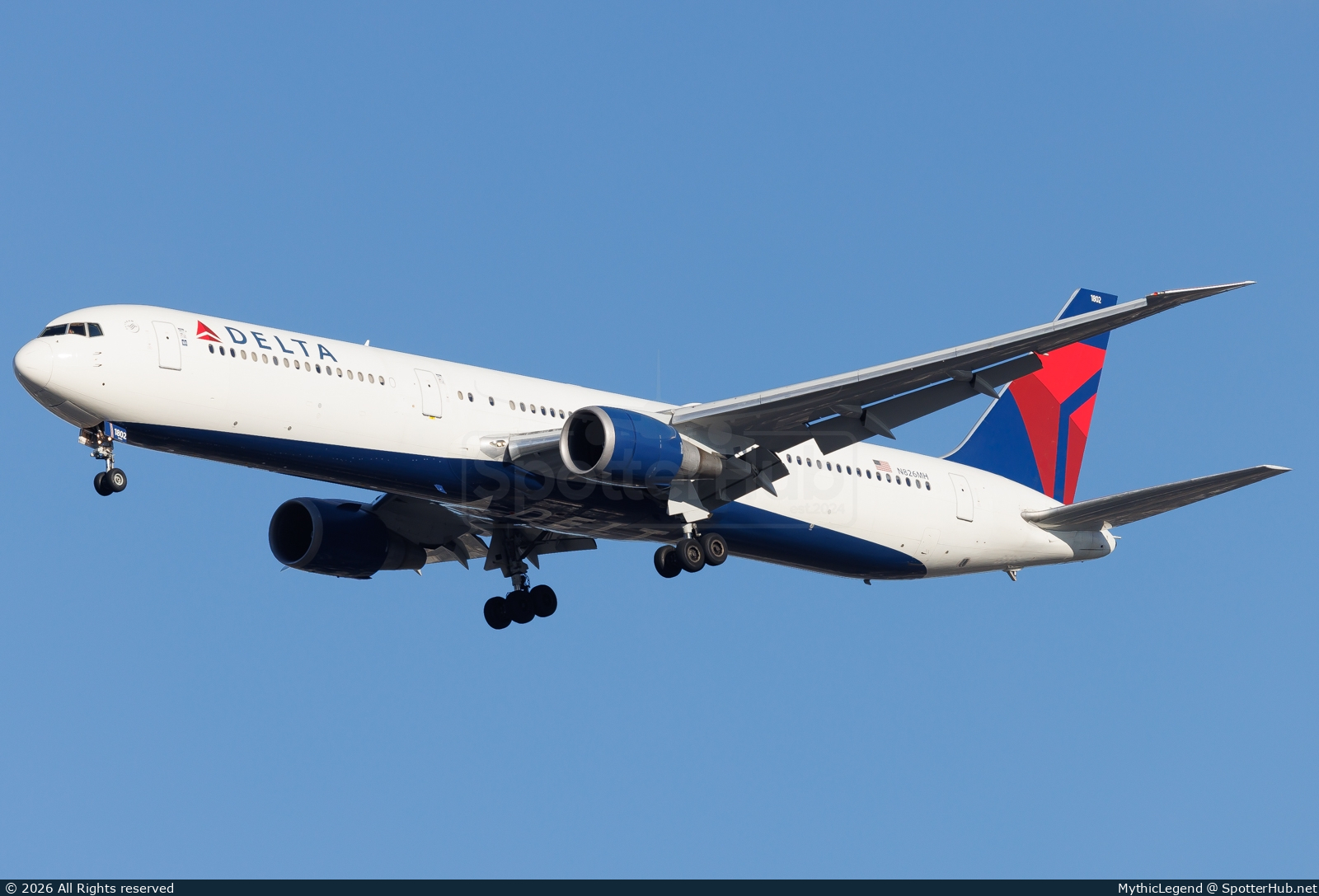 Photo of N826MH - Boeing 767-432(ER) operated by Delta Air Lines