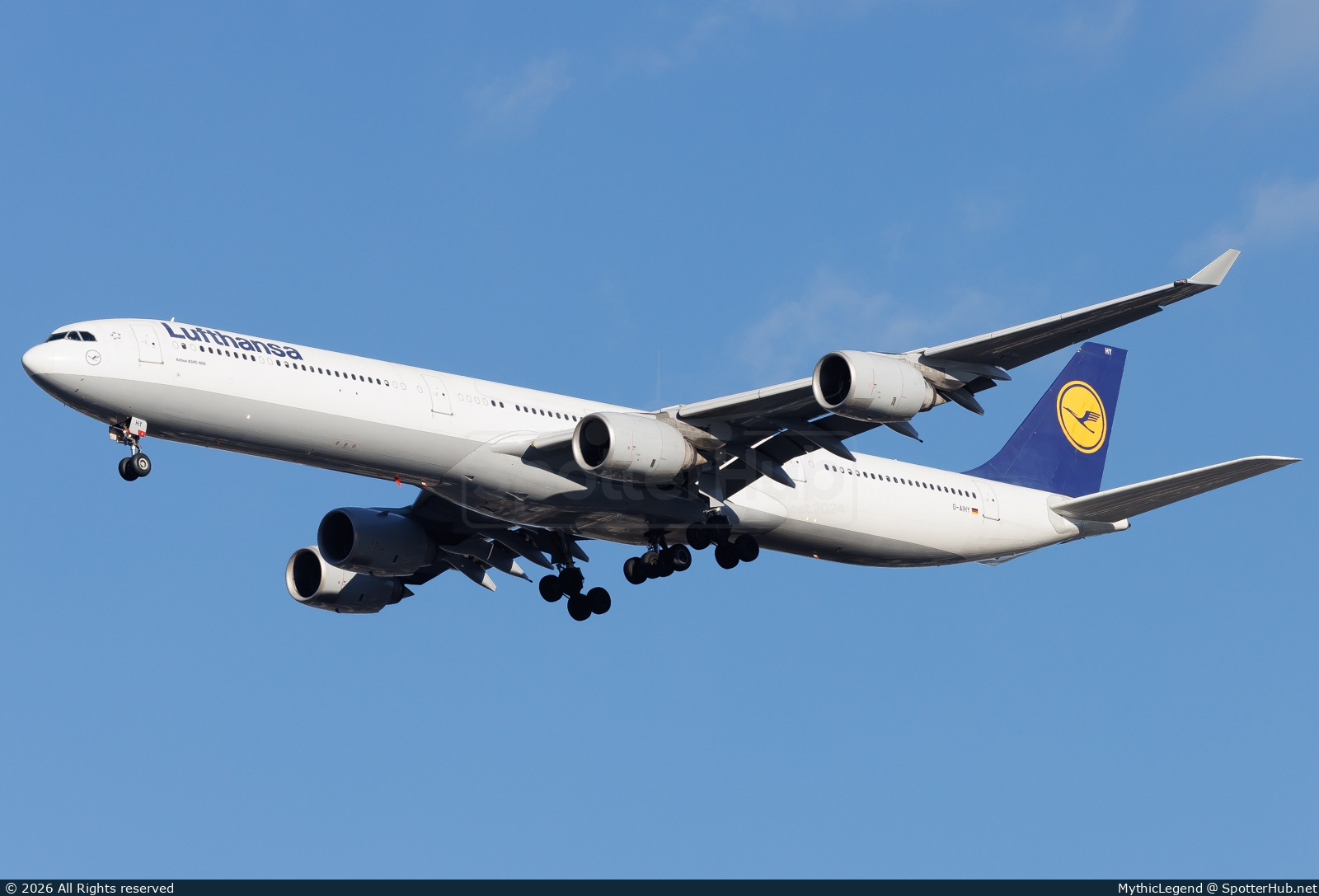 Photo of D-AIHY - Airbus A340-642 operated by Lufthansa