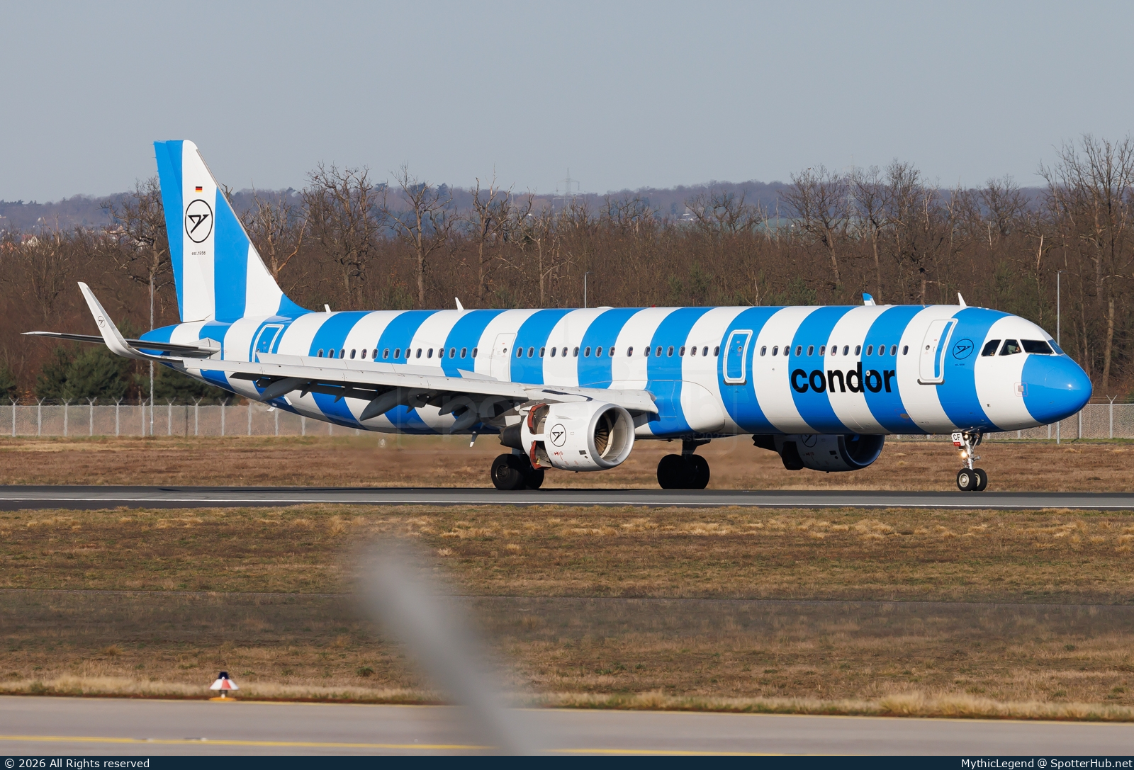 Photo of D-ATCF - Airbus A321-211 operated by Condor