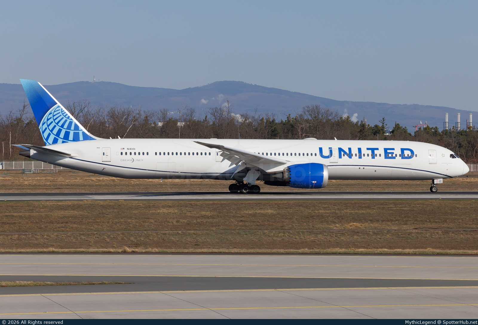 Photo of N14001 - Boeing 787-10 Dreamliner operated by United Airlines