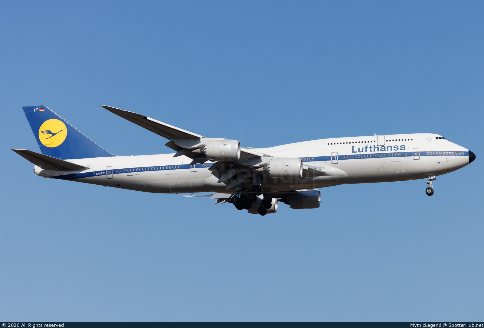 Photo of D-ABYT - Boeing 747-830 operated by Lufthansa