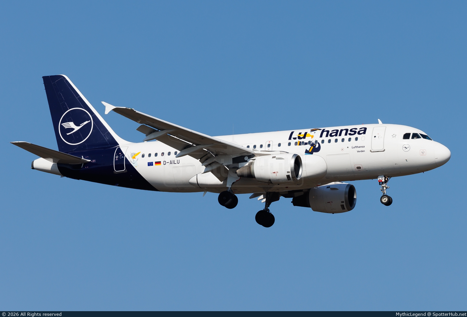 Photo of D-AILU - Airbus A319-114 operated by Lufthansa