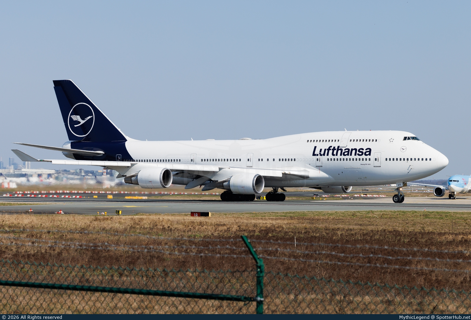 Photo of D-ABVY - Boeing 747-430 operated by Lufthansa