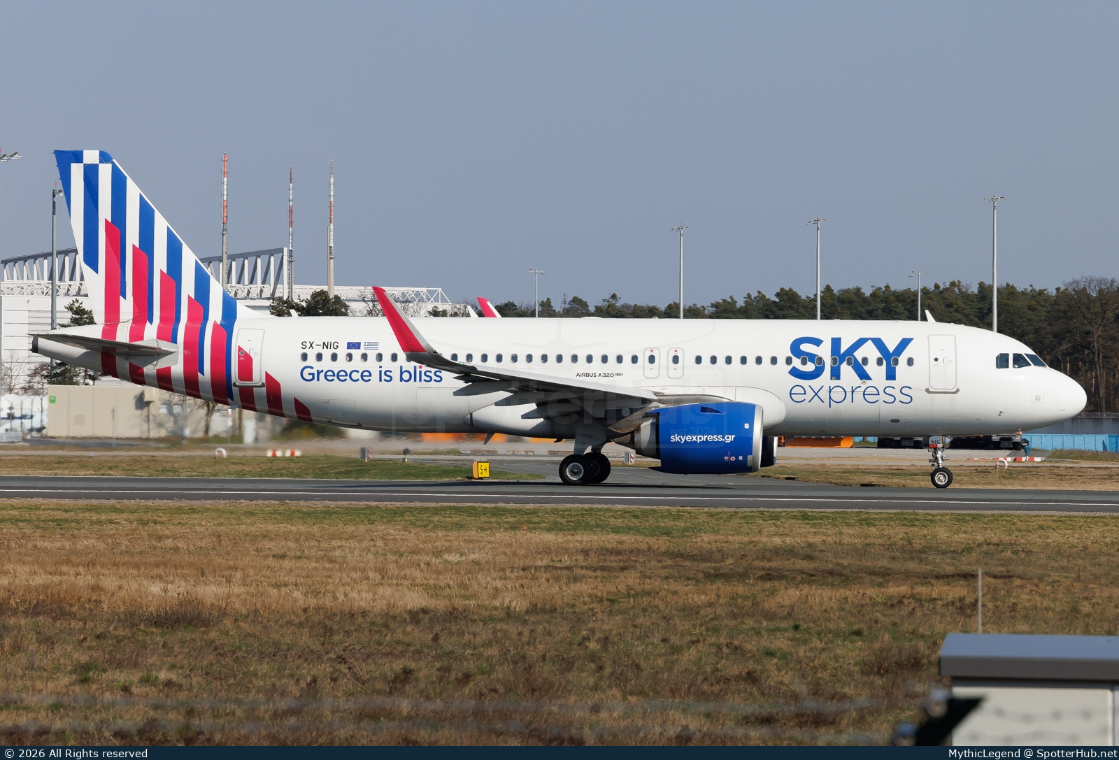Photo of SX-NIG - Airbus A320-251N operated by Sky Express