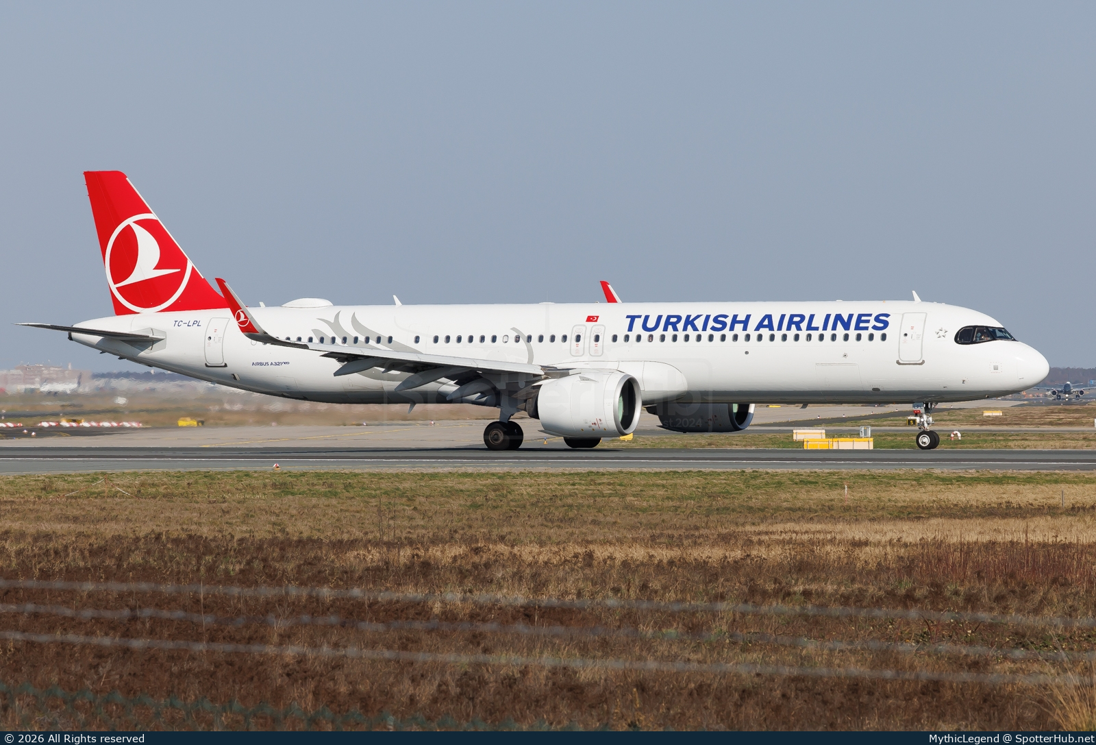 Photo of TC-LPL - Airbus A321-271NX operated by Turkish Airlines